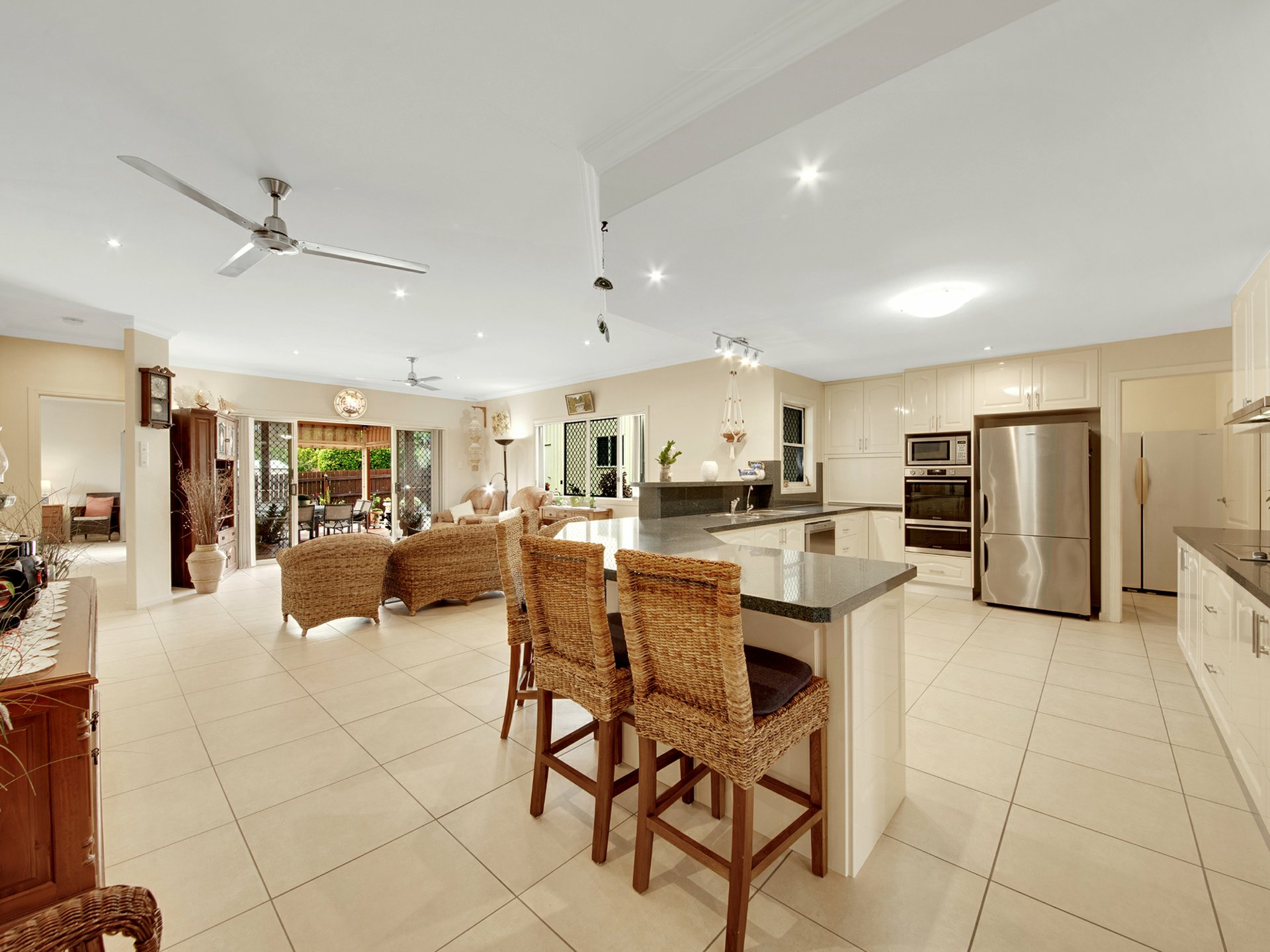 3 Jacinta Court, TANNUM SANDS