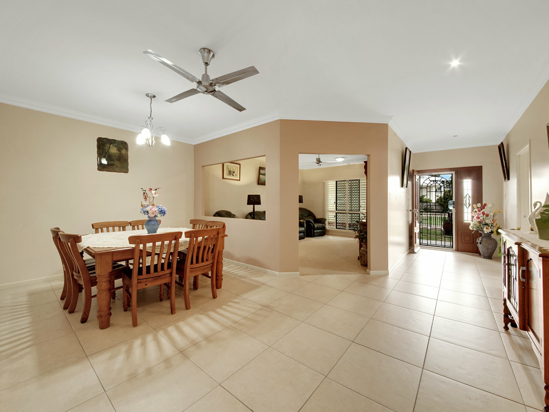 3 Jacinta Court, TANNUM SANDS