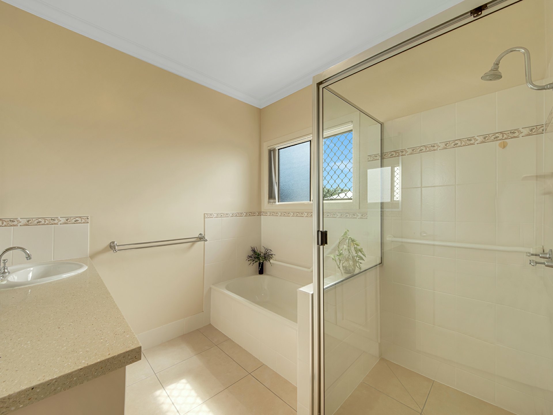 3 Jacinta Court, TANNUM SANDS