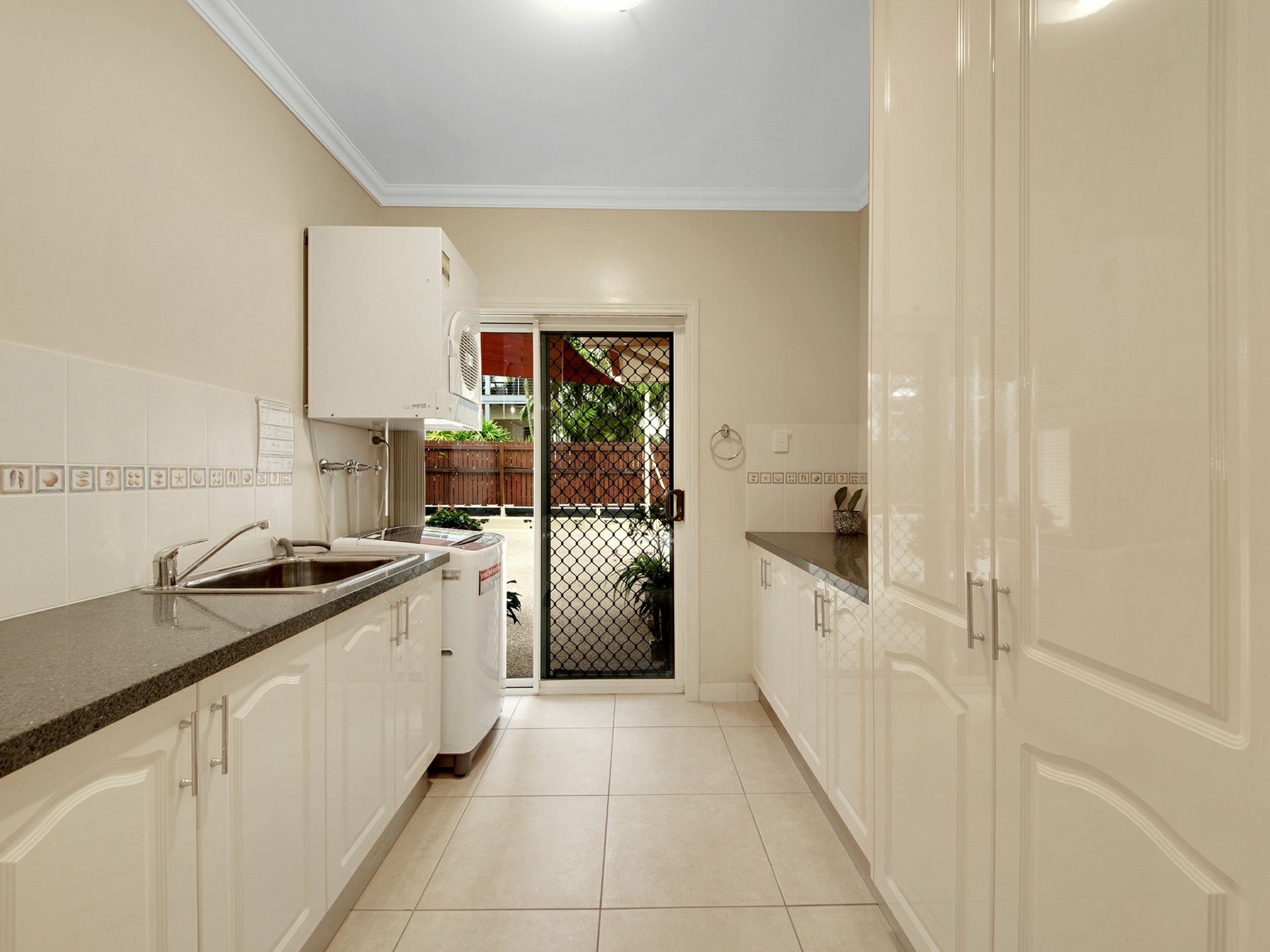 3 Jacinta Court, TANNUM SANDS