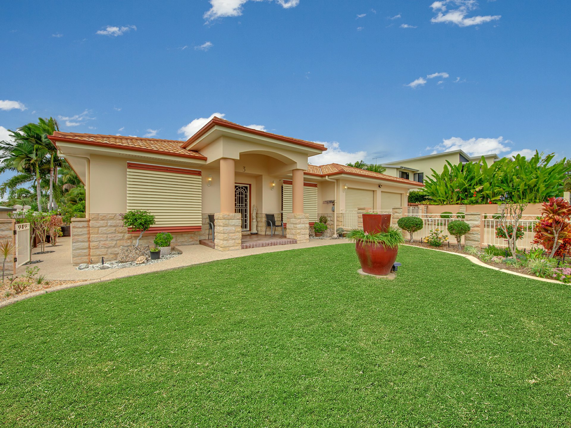 3 Jacinta Court, TANNUM SANDS