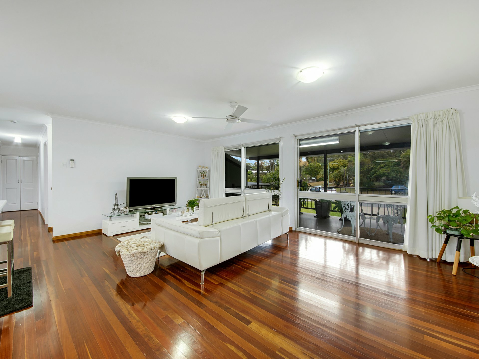 10 Benowa Court Boyne Island QLD - Property Details - LJ Hooker