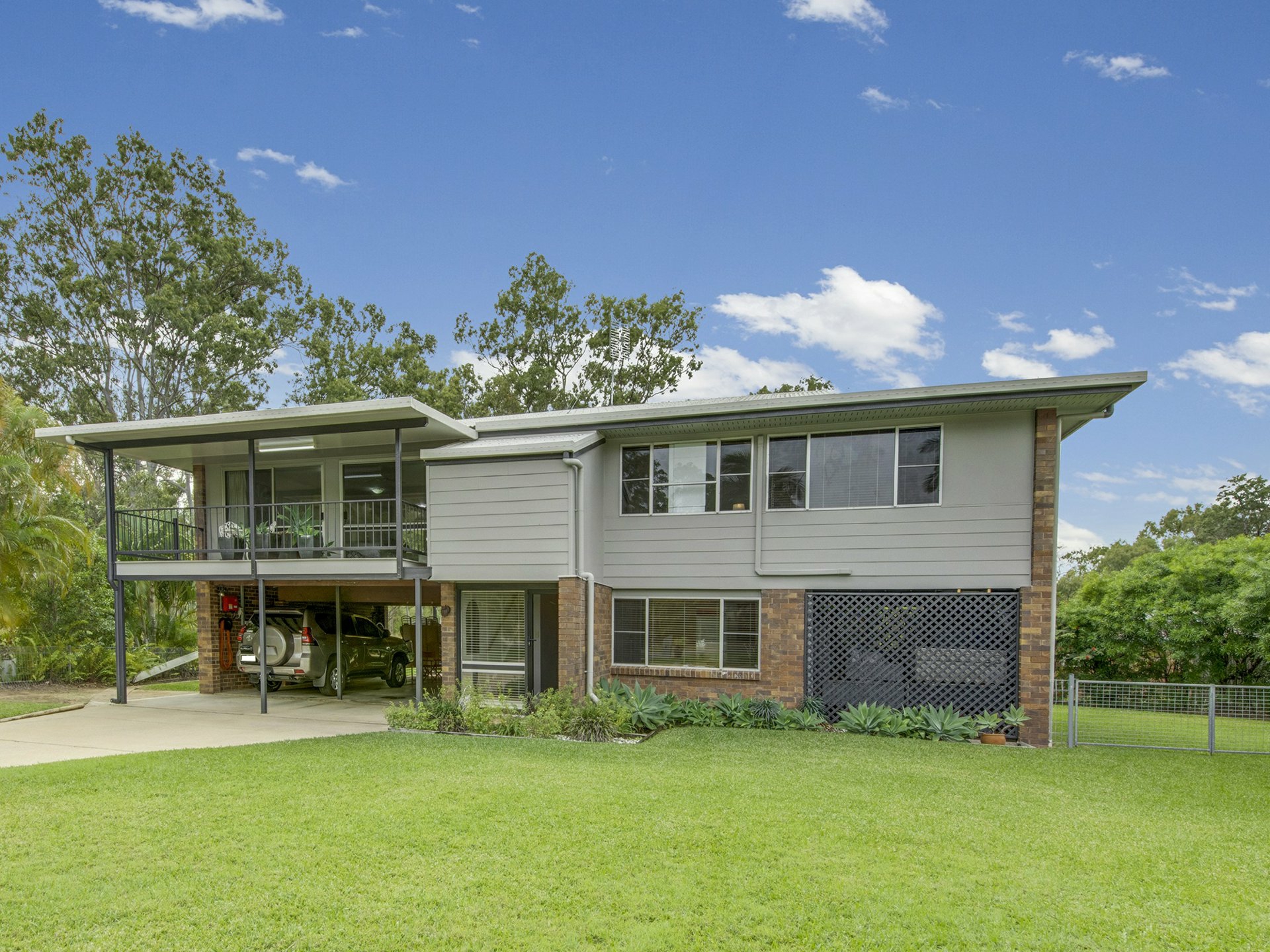 10 Benowa Court Boyne Island QLD - Property Details - LJ Hooker