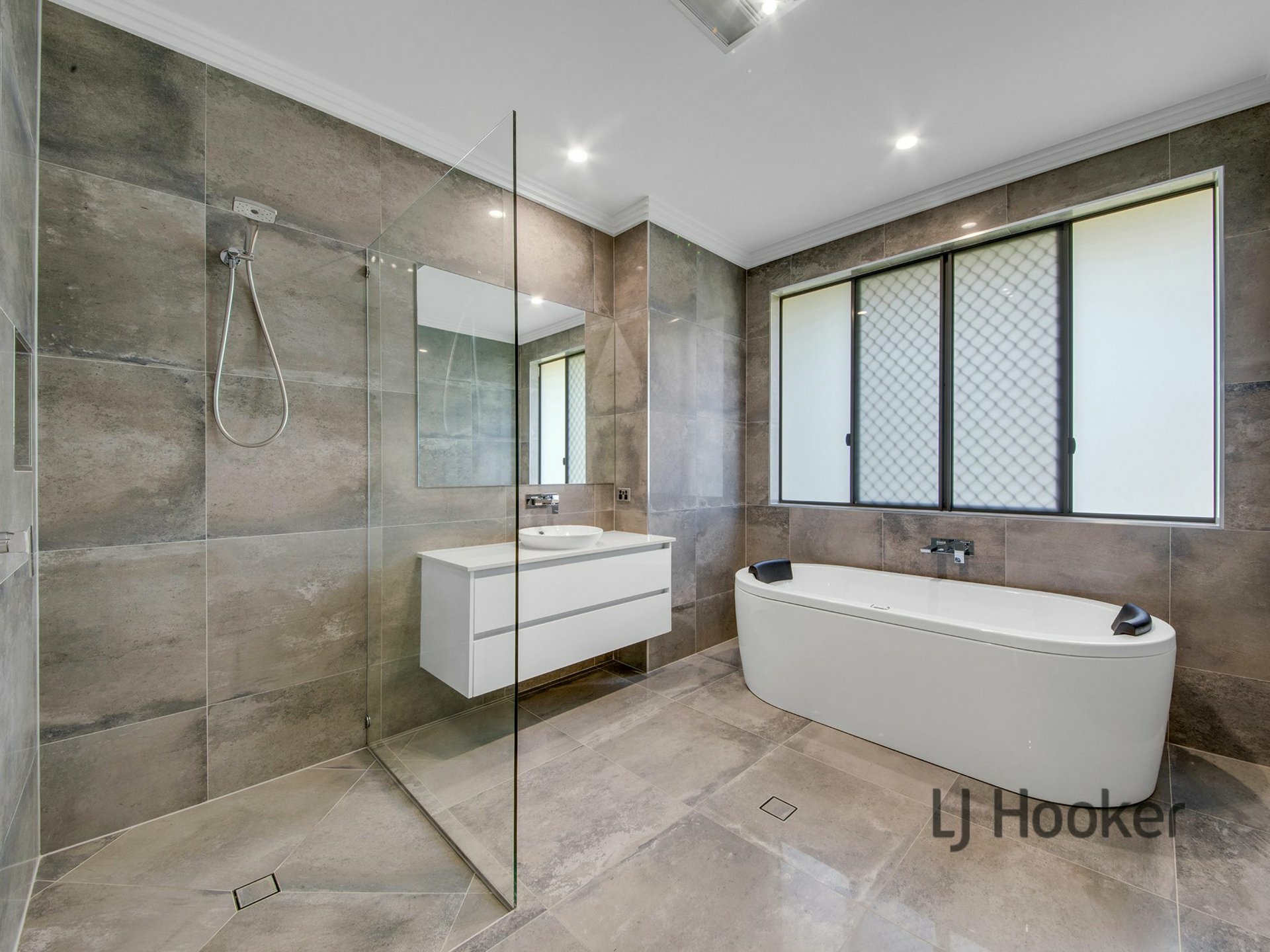 13 Stockman Drive, BENARABY