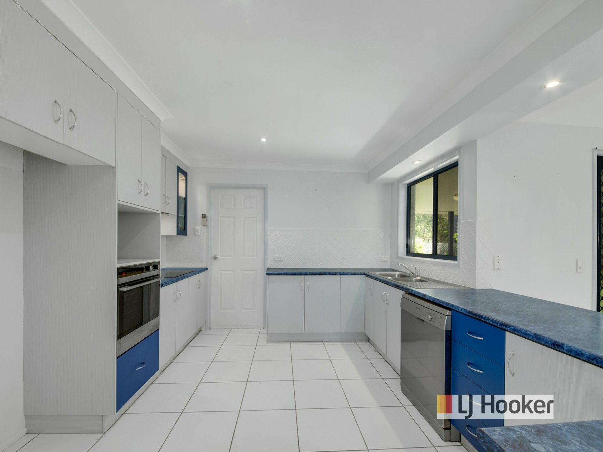 10 Dunn Street, TANNUM SANDS