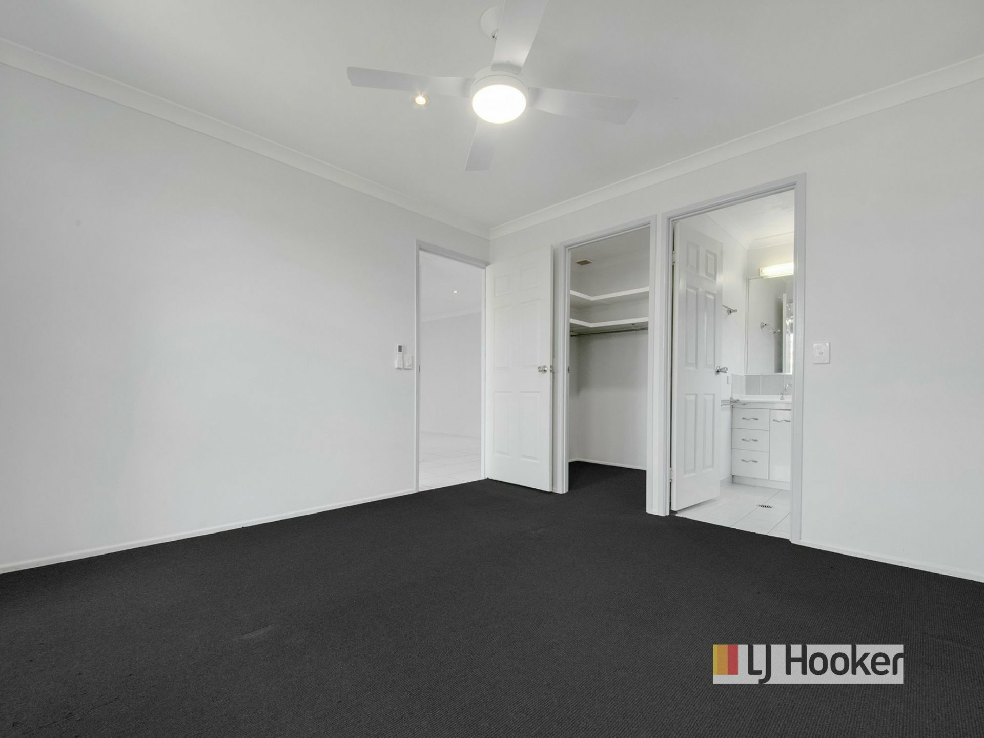 10 Dunn Street, TANNUM SANDS