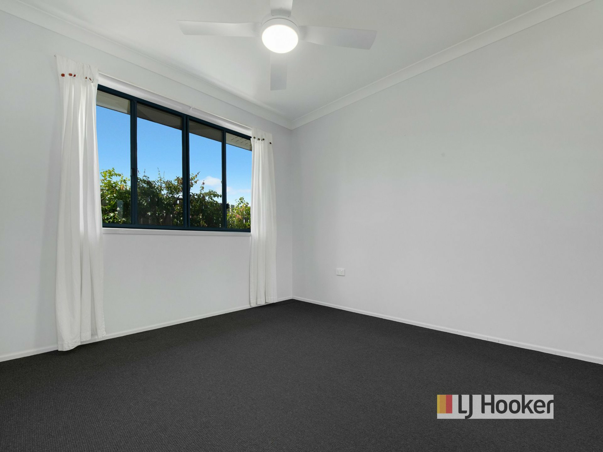 10 Dunn Street, TANNUM SANDS