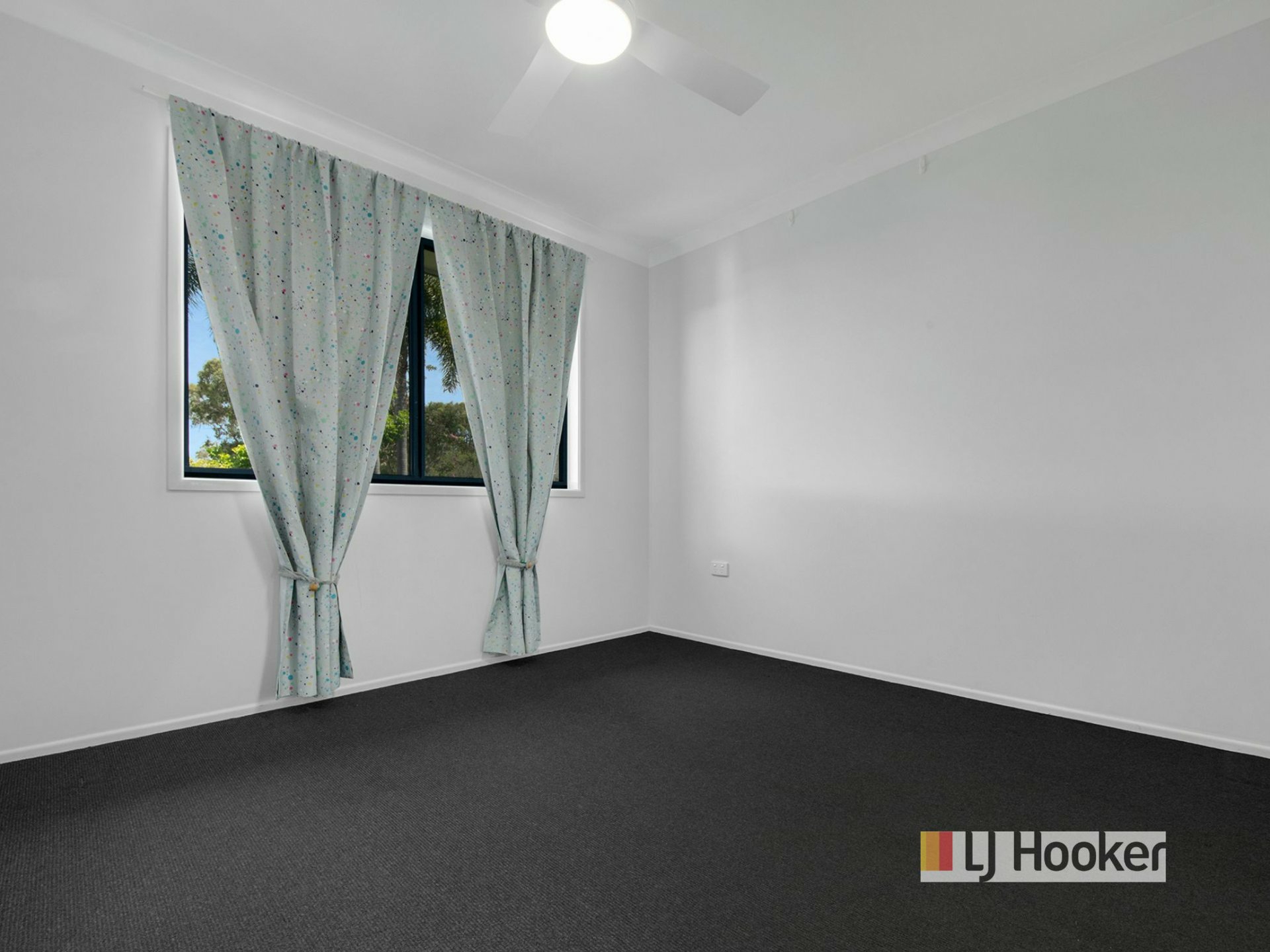 10 Dunn Street, TANNUM SANDS
