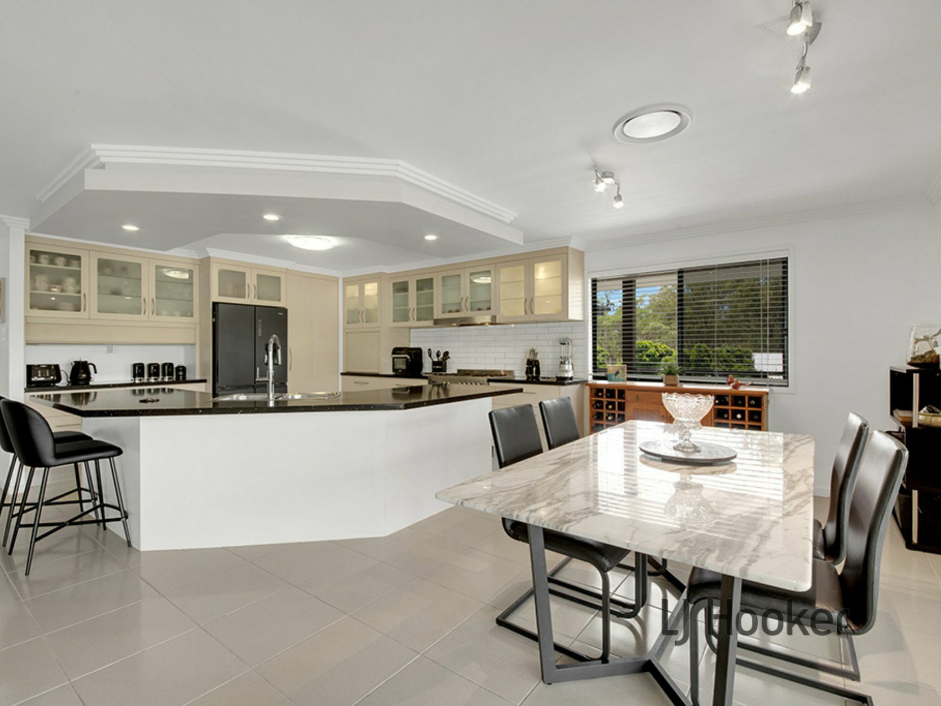 16 Yacht Road, TANNUM SANDS