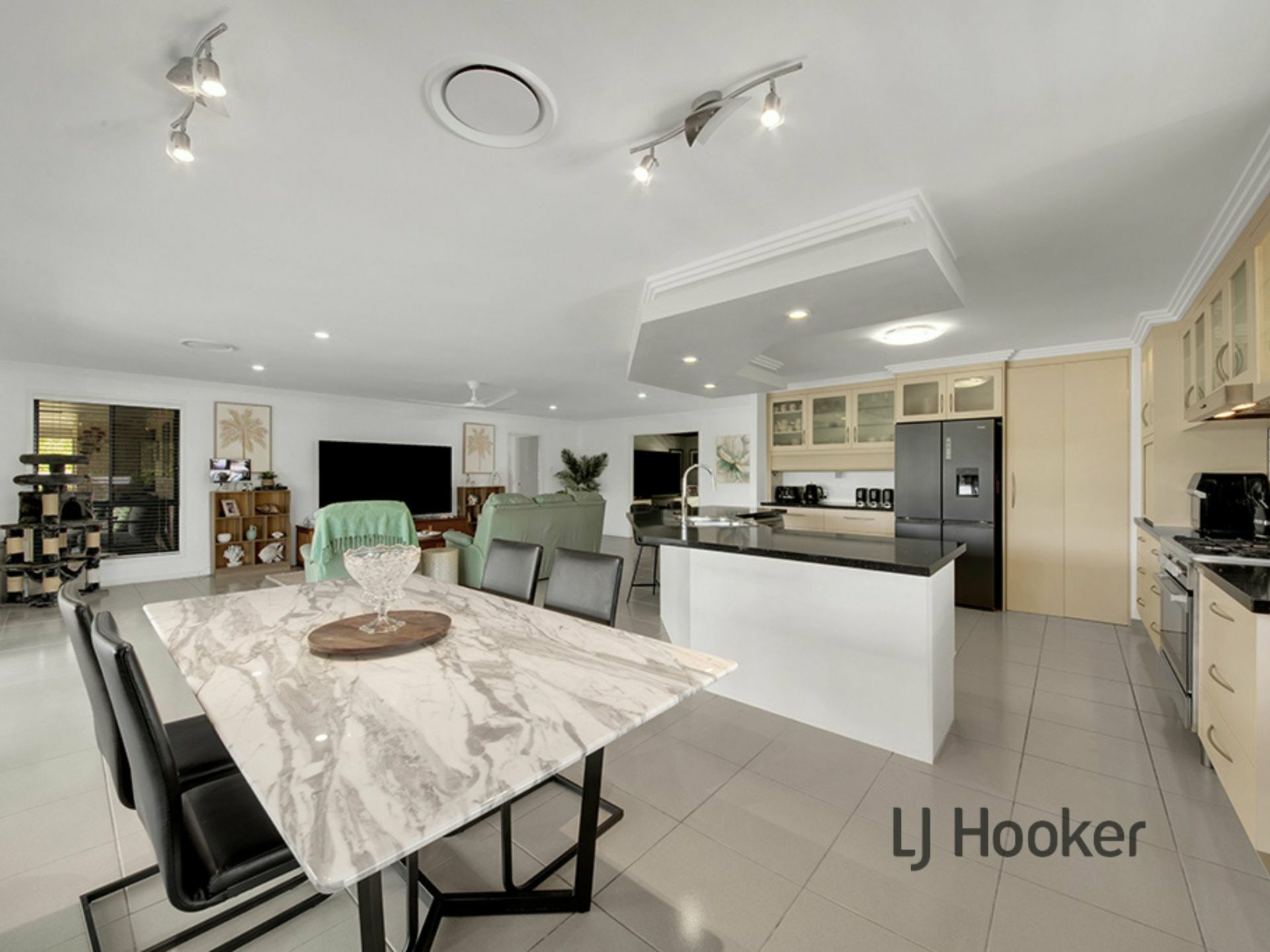 16 Yacht Road, TANNUM SANDS