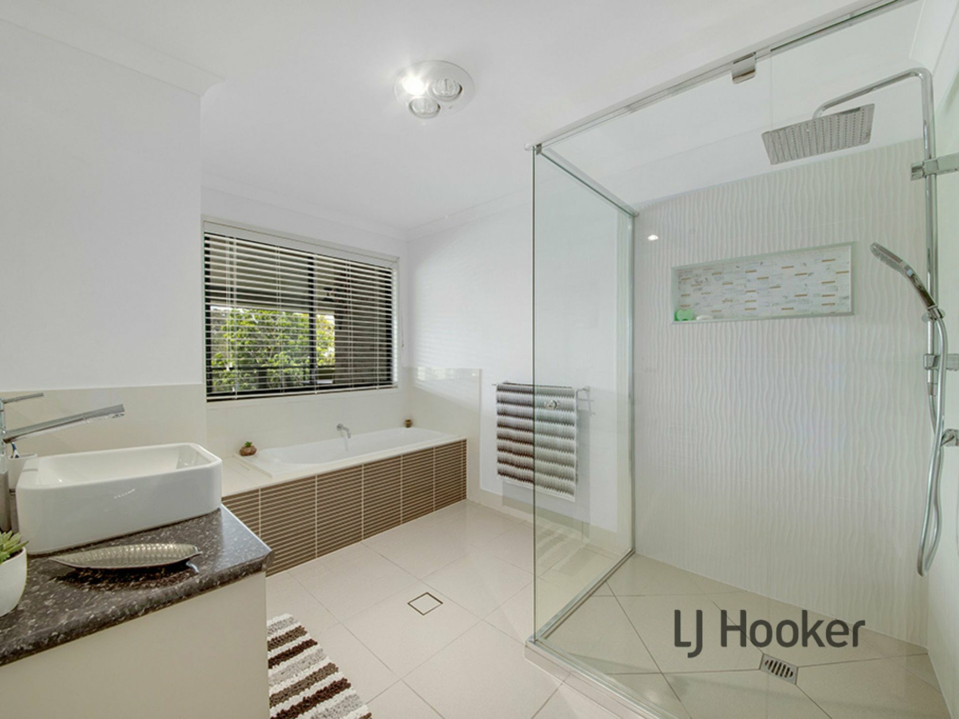 16 Yacht Road, TANNUM SANDS