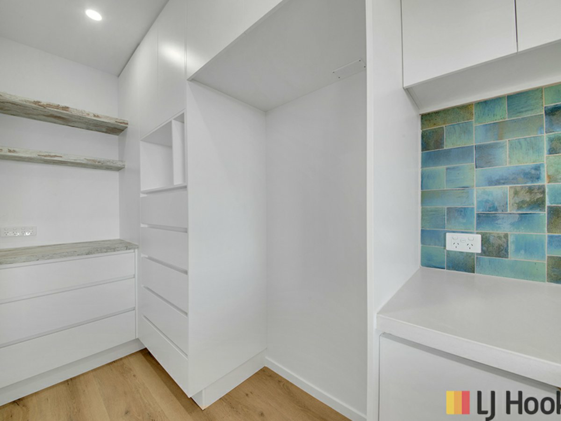 8 Jenny Lind Court, BOYNE ISLAND
