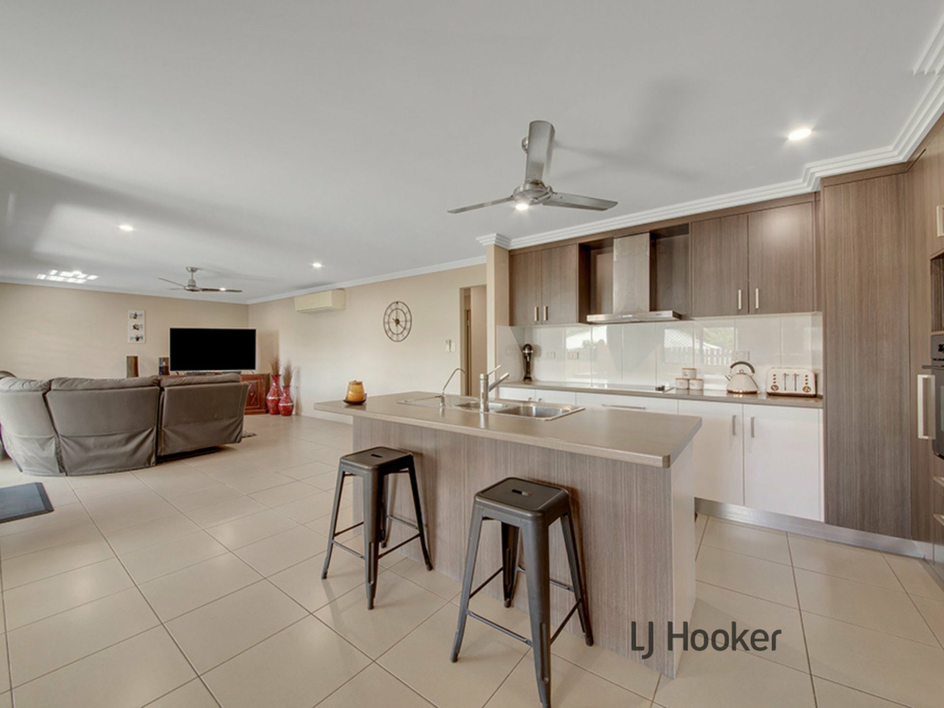Unit 1/39 Cairncross Street, SUN VALLEY