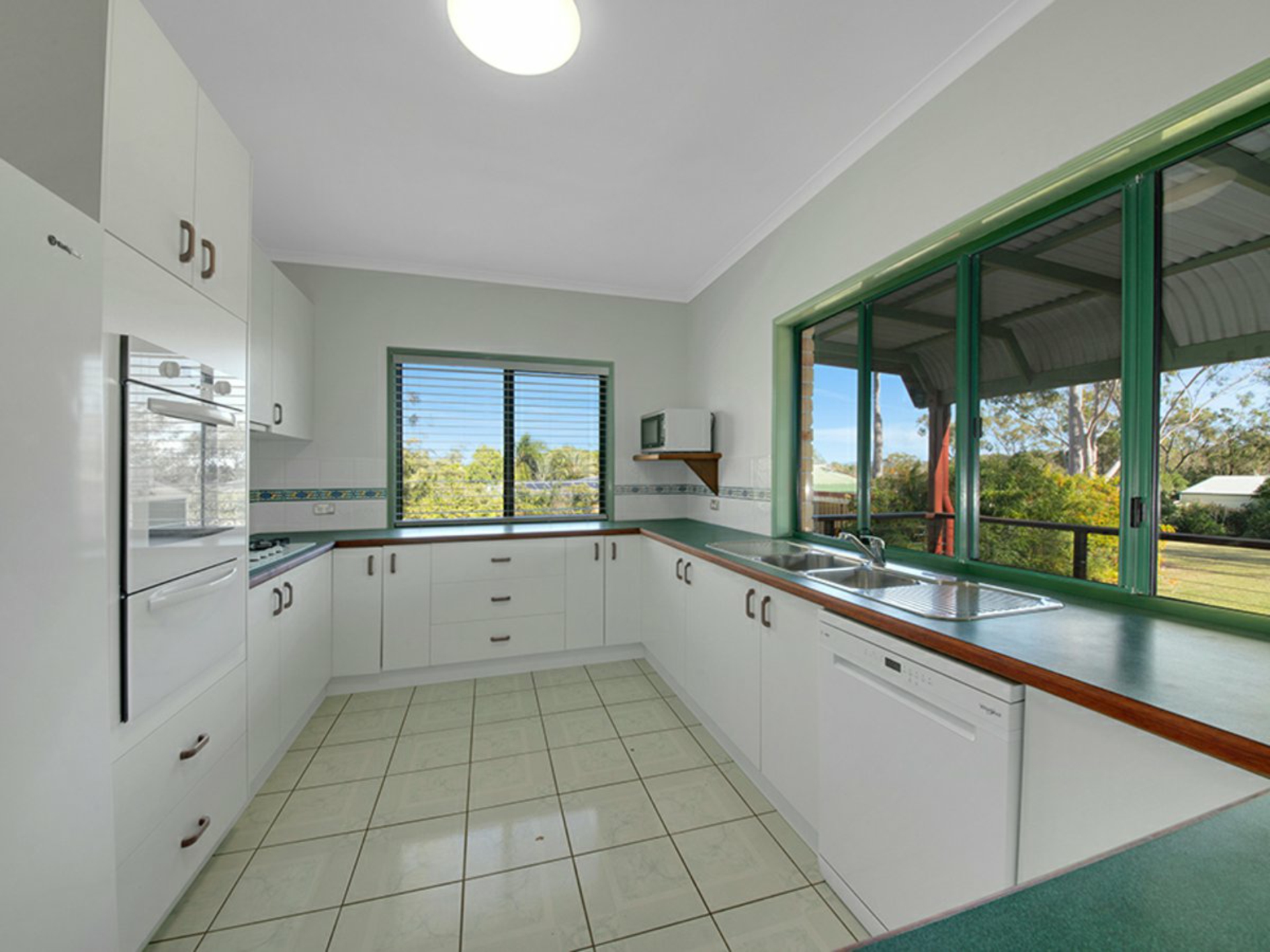 4 Cobalt Crescent, TANNUM SANDS