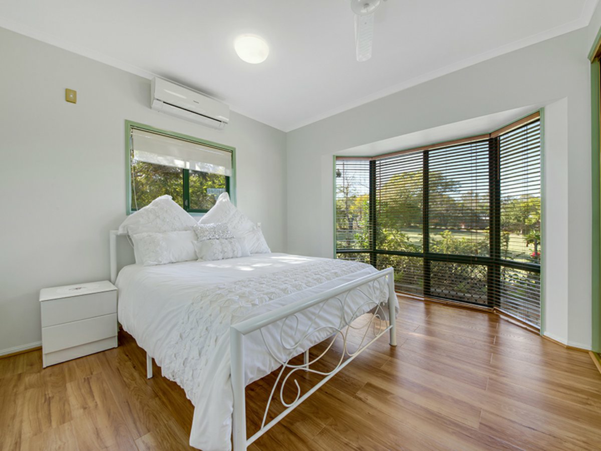4 Cobalt Crescent, TANNUM SANDS