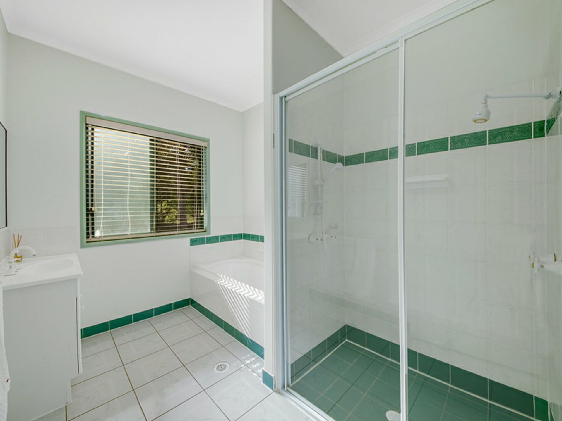 4 Cobalt Crescent, TANNUM SANDS
