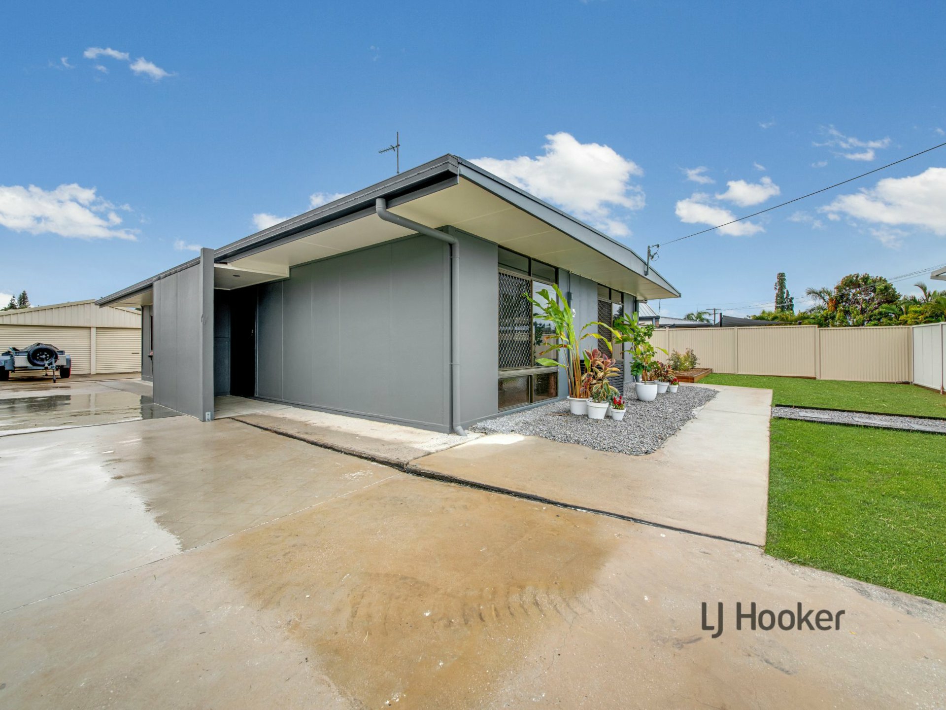 9 Alexander Street, BOYNE ISLAND