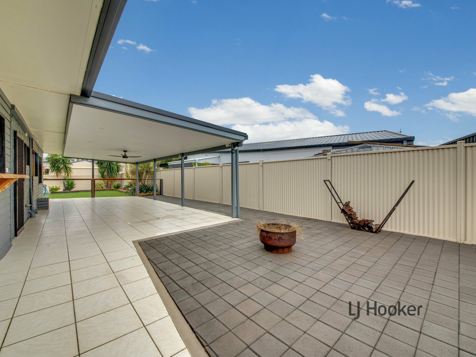 9 Alexander Street, BOYNE ISLAND