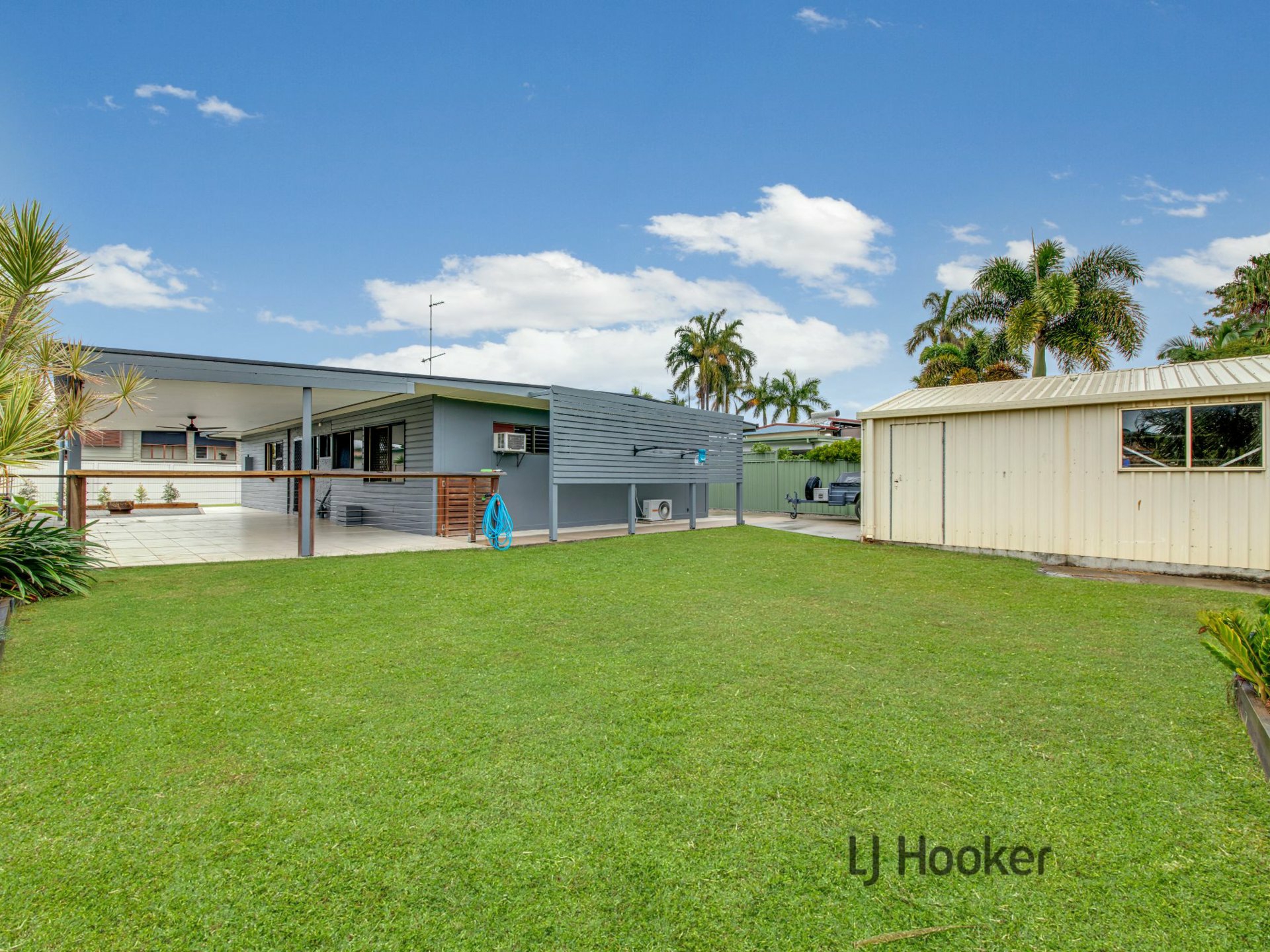 9 Alexander Street, BOYNE ISLAND