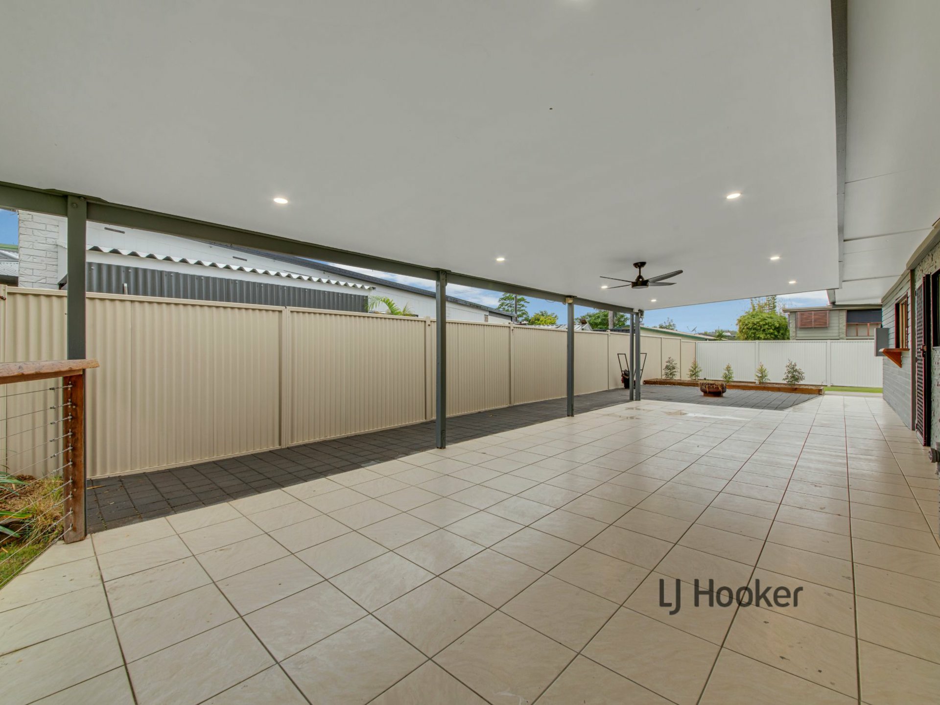 9 Alexander Street, BOYNE ISLAND