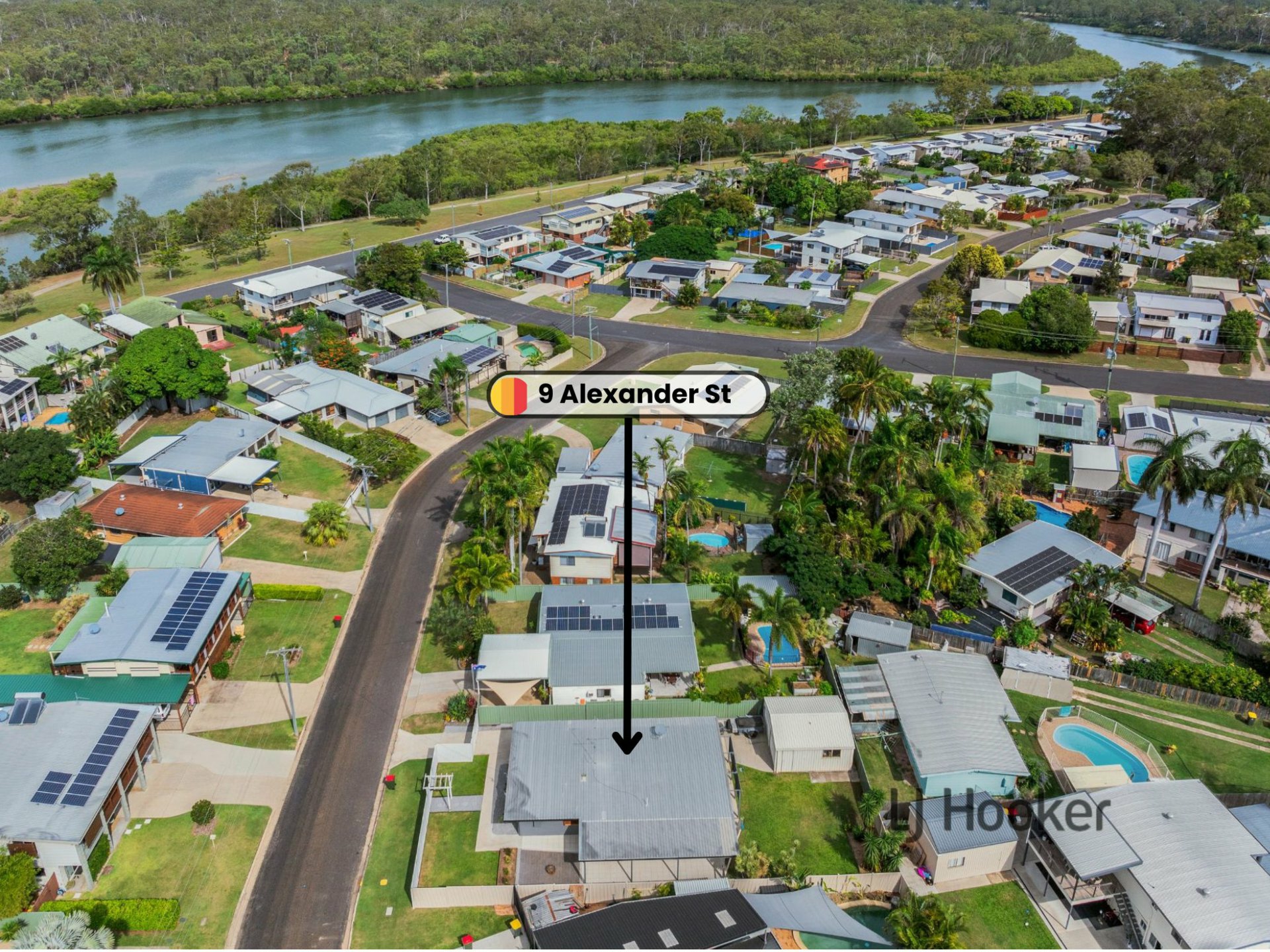 9 Alexander Street, BOYNE ISLAND