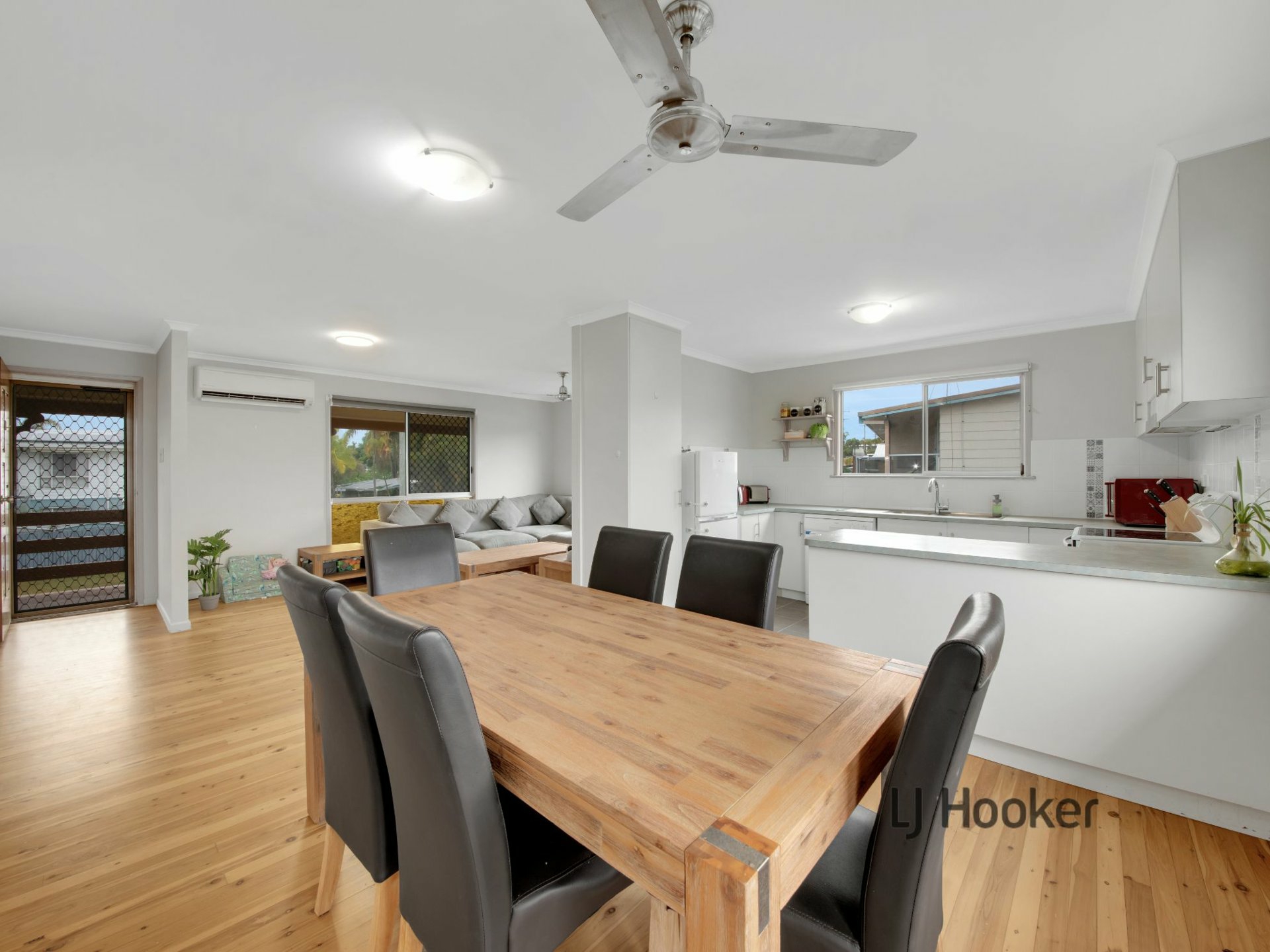 25 Alexander Street, BOYNE ISLAND