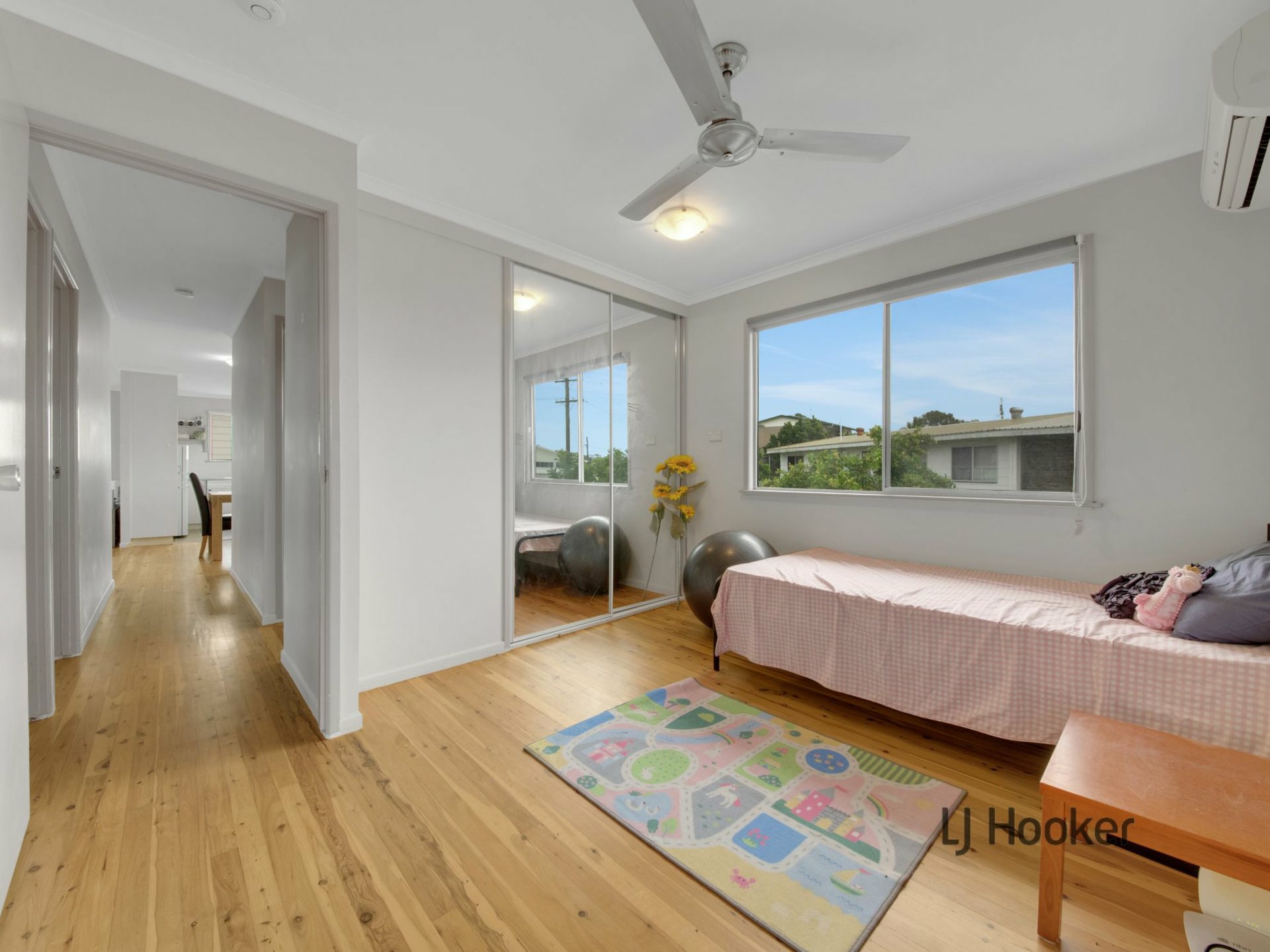 25 Alexander Street, BOYNE ISLAND