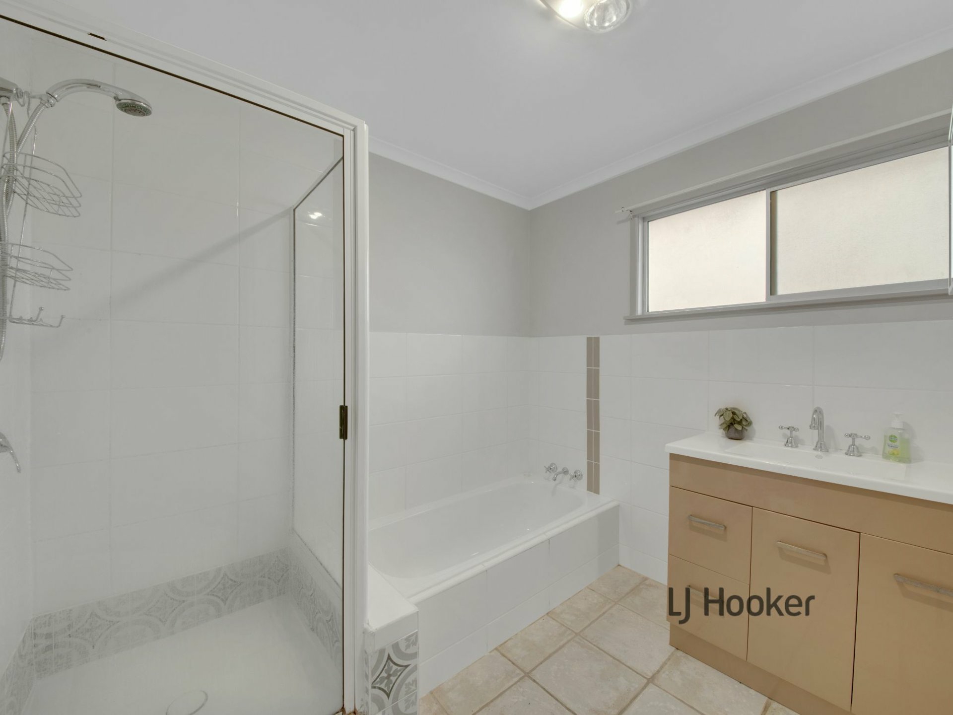 25 Alexander Street, BOYNE ISLAND