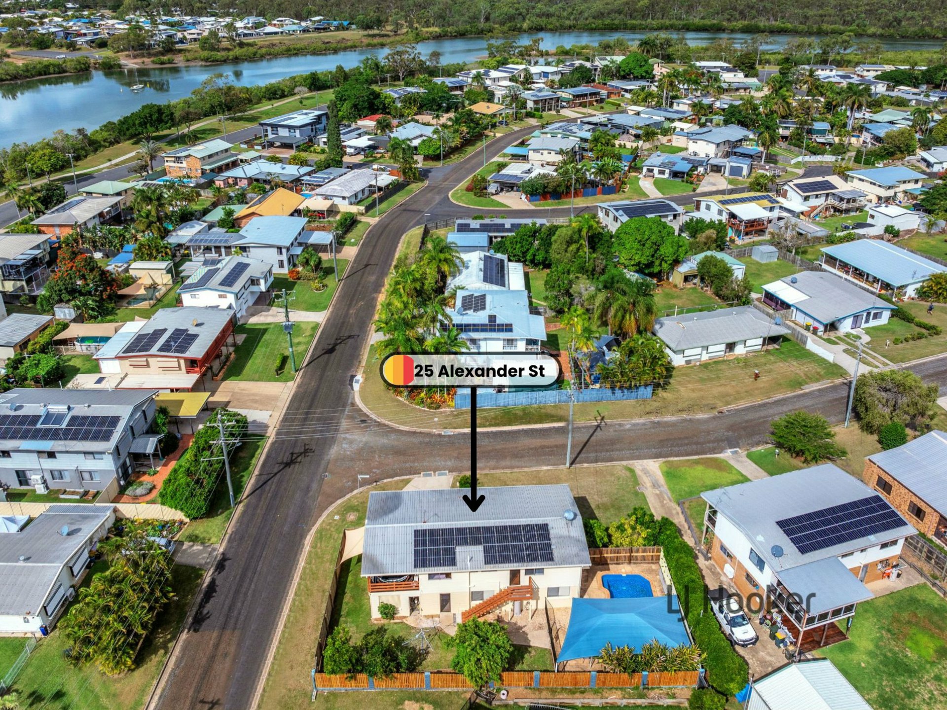 25 Alexander Street, BOYNE ISLAND