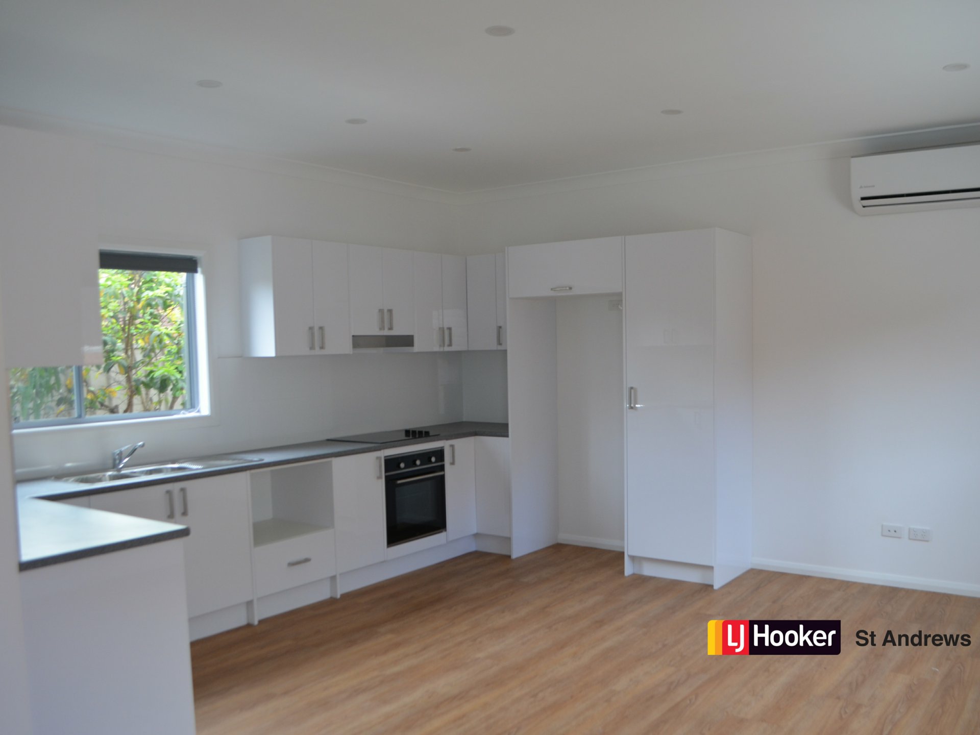8a Myles Place, MINTO