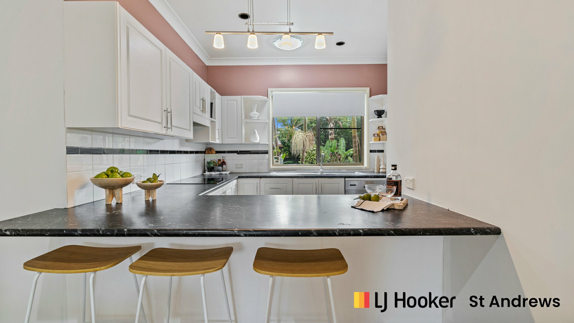 6 Iona Place, ST ANDREWS