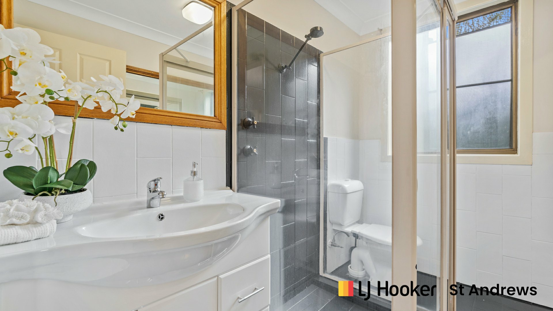 6 Iona Place, ST ANDREWS