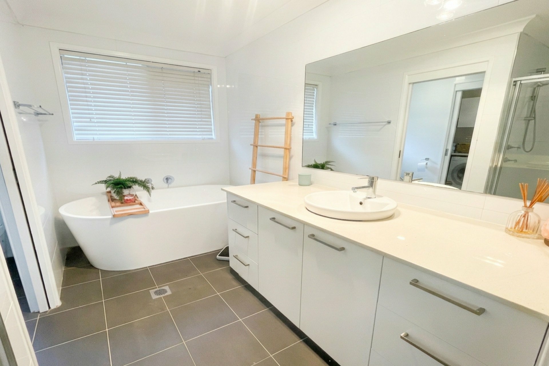 6 Whitworth Place — photo 3 of 5