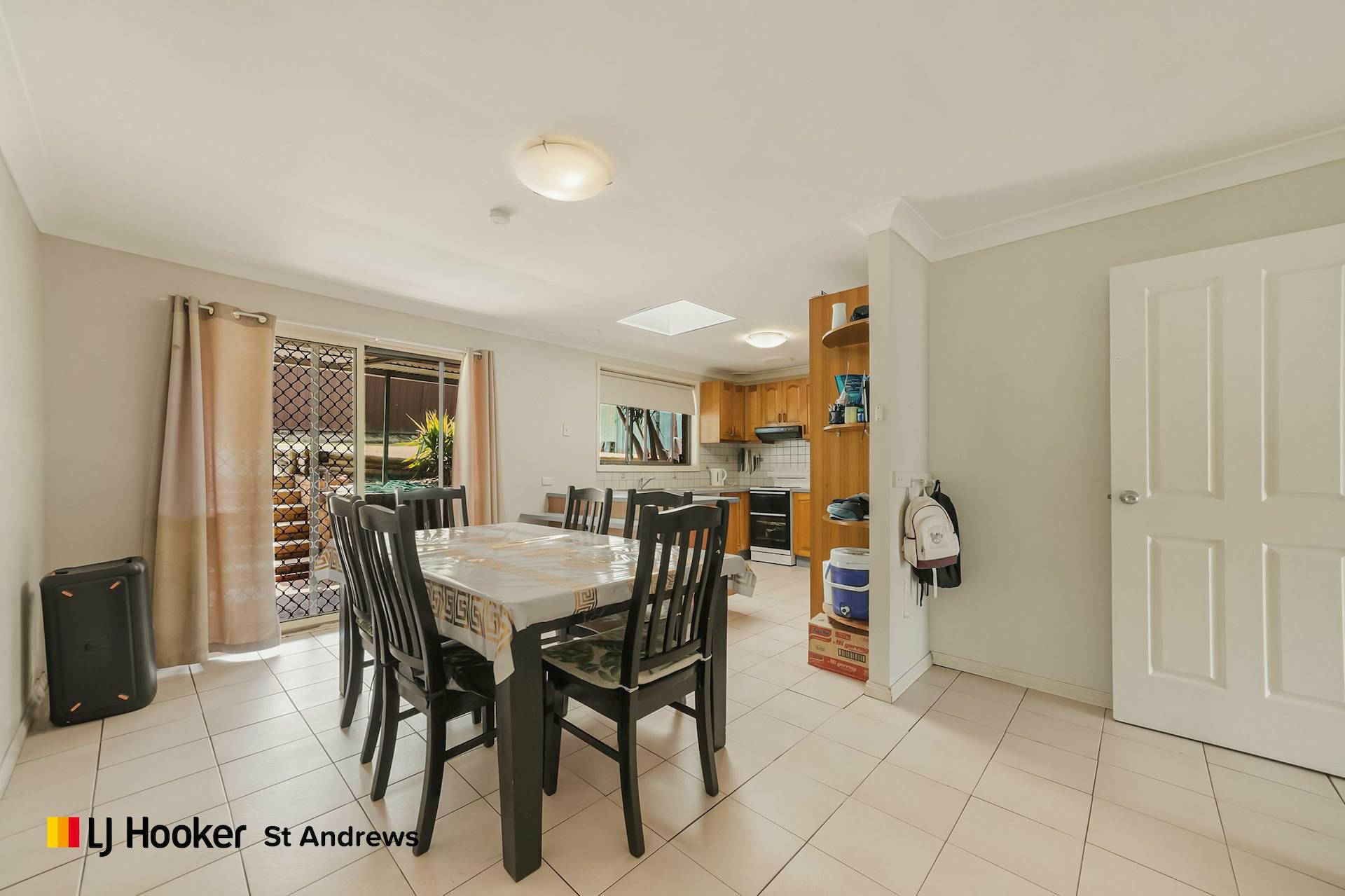 17 Pitlochry Road — photo 2 of 11