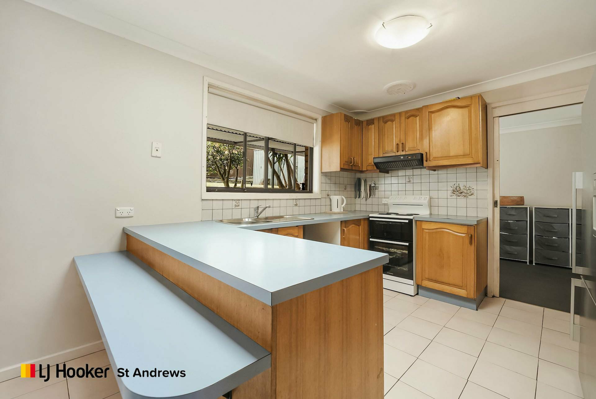 17 Pitlochry Road — photo 3 of 11