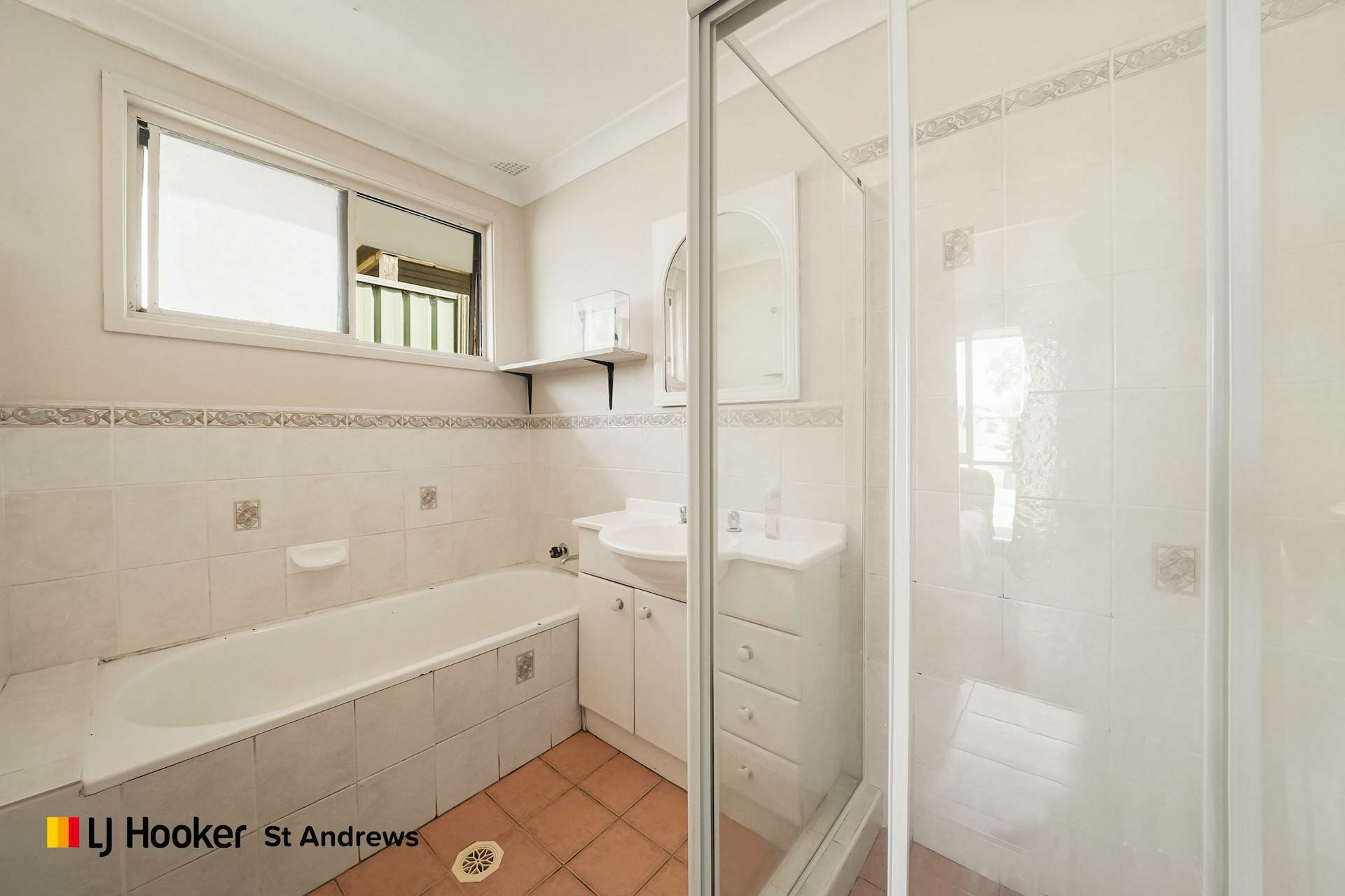 17 Pitlochry Road — photo 7 of 11