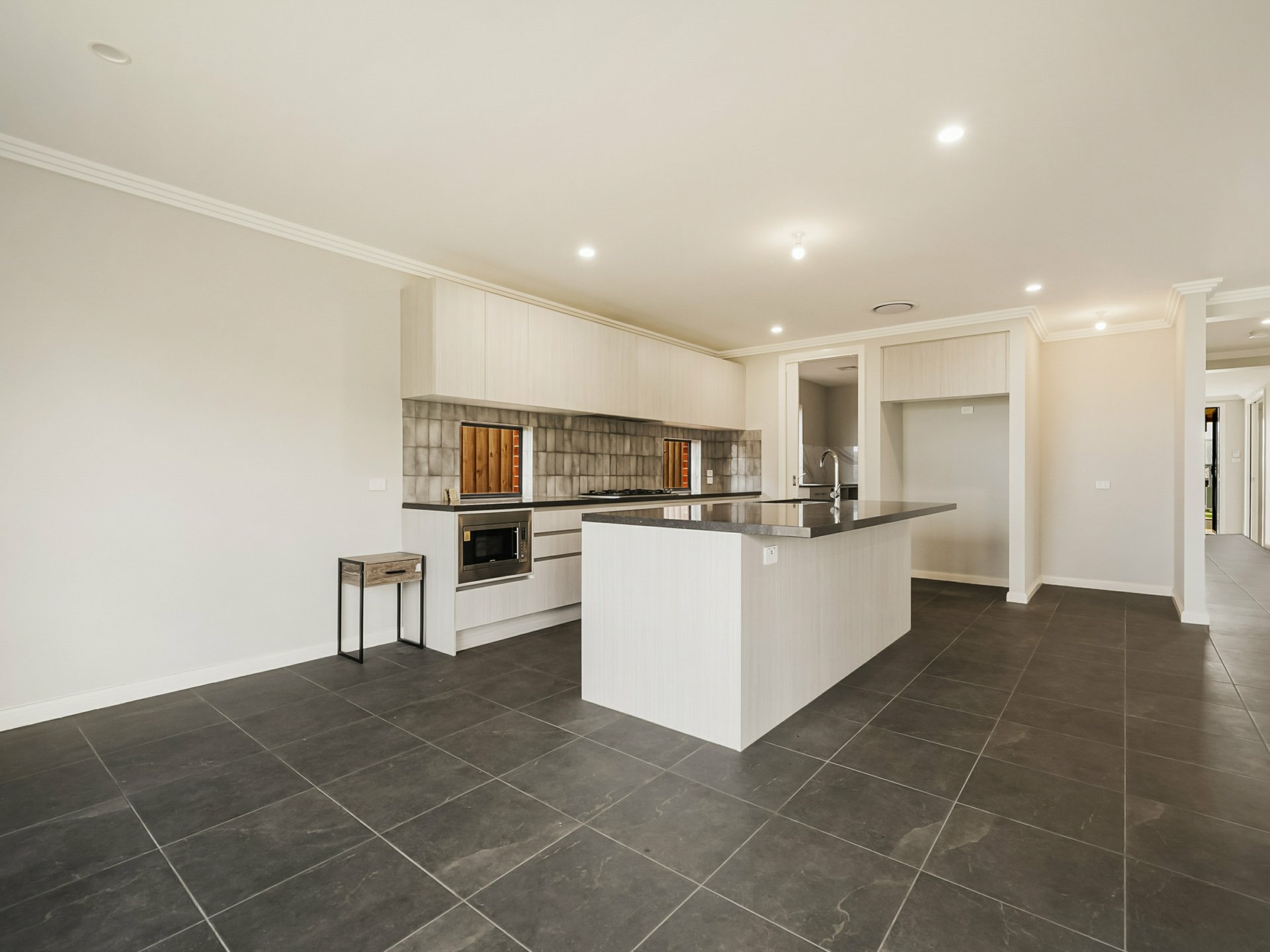 2 Binshaw Crescent — photo 3 of 12