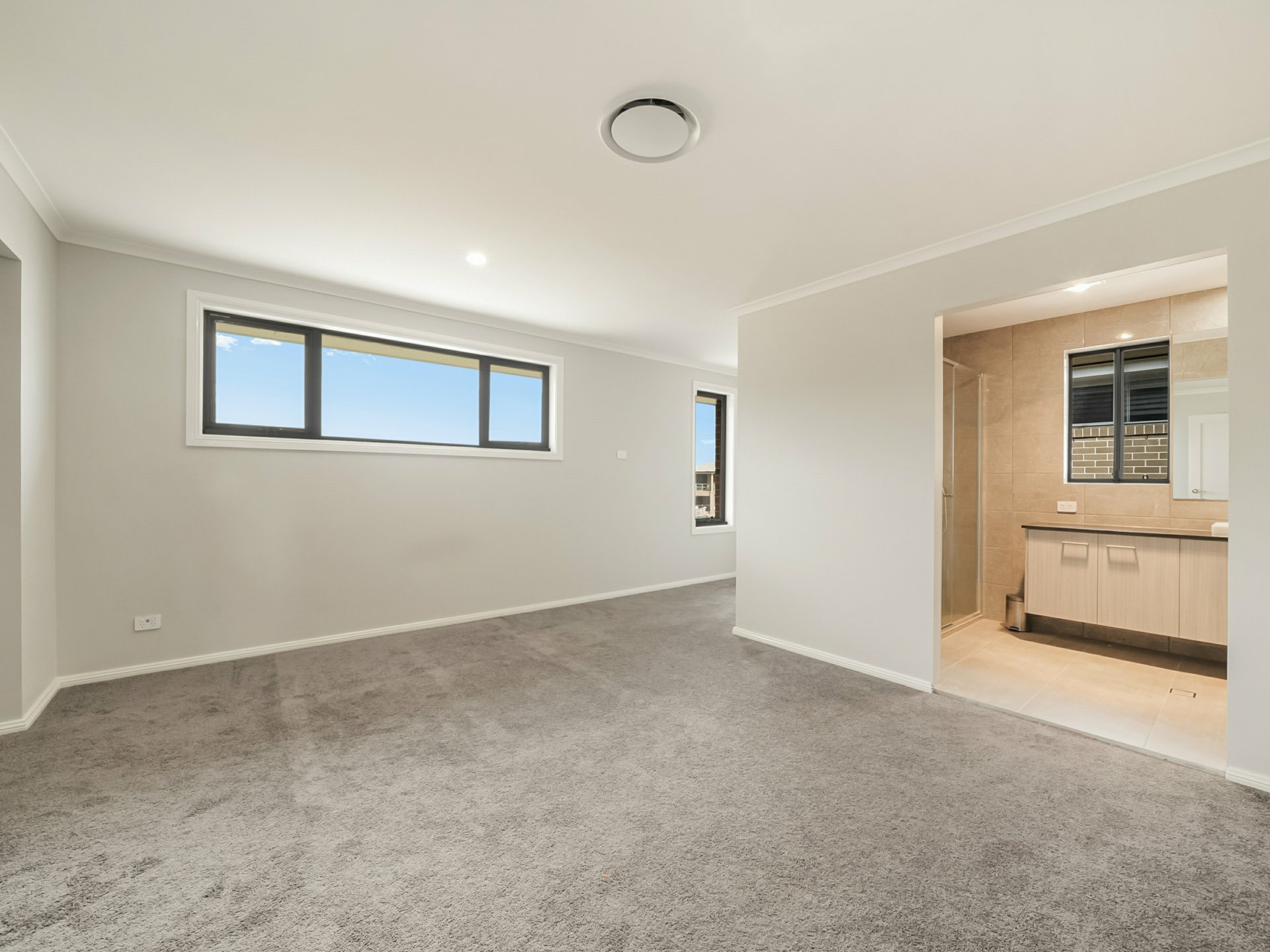 2 Binshaw Crescent — photo 5 of 12