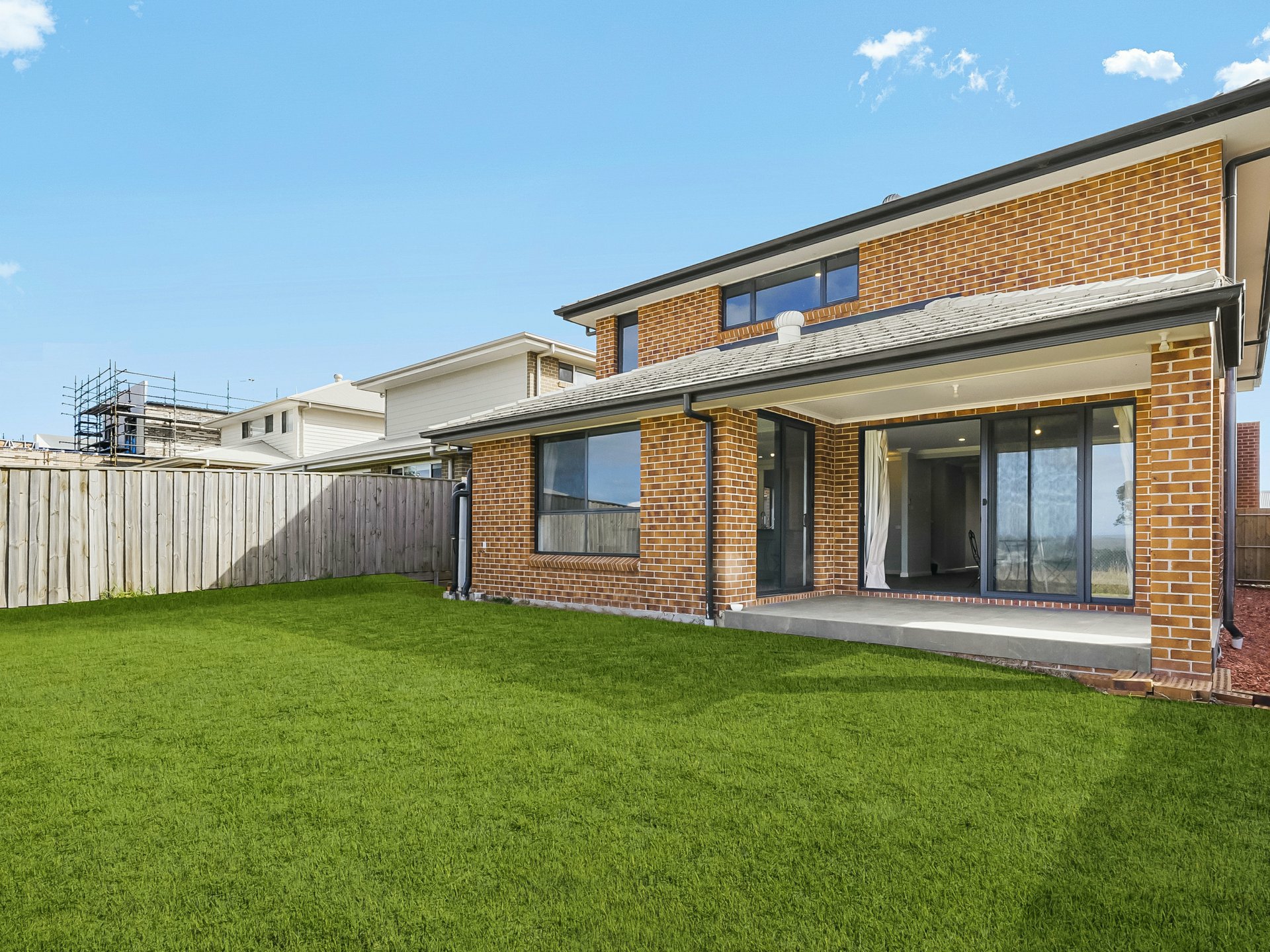 2 Binshaw Crescent — photo 12 of 12