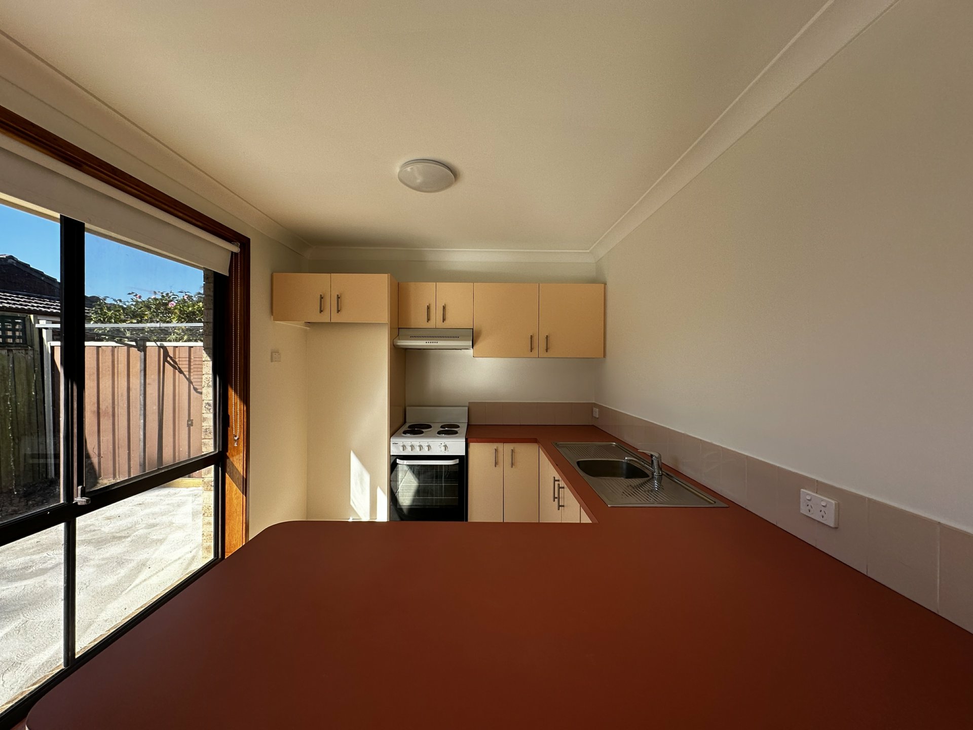 3a Paisley Close — photo 2 of 8