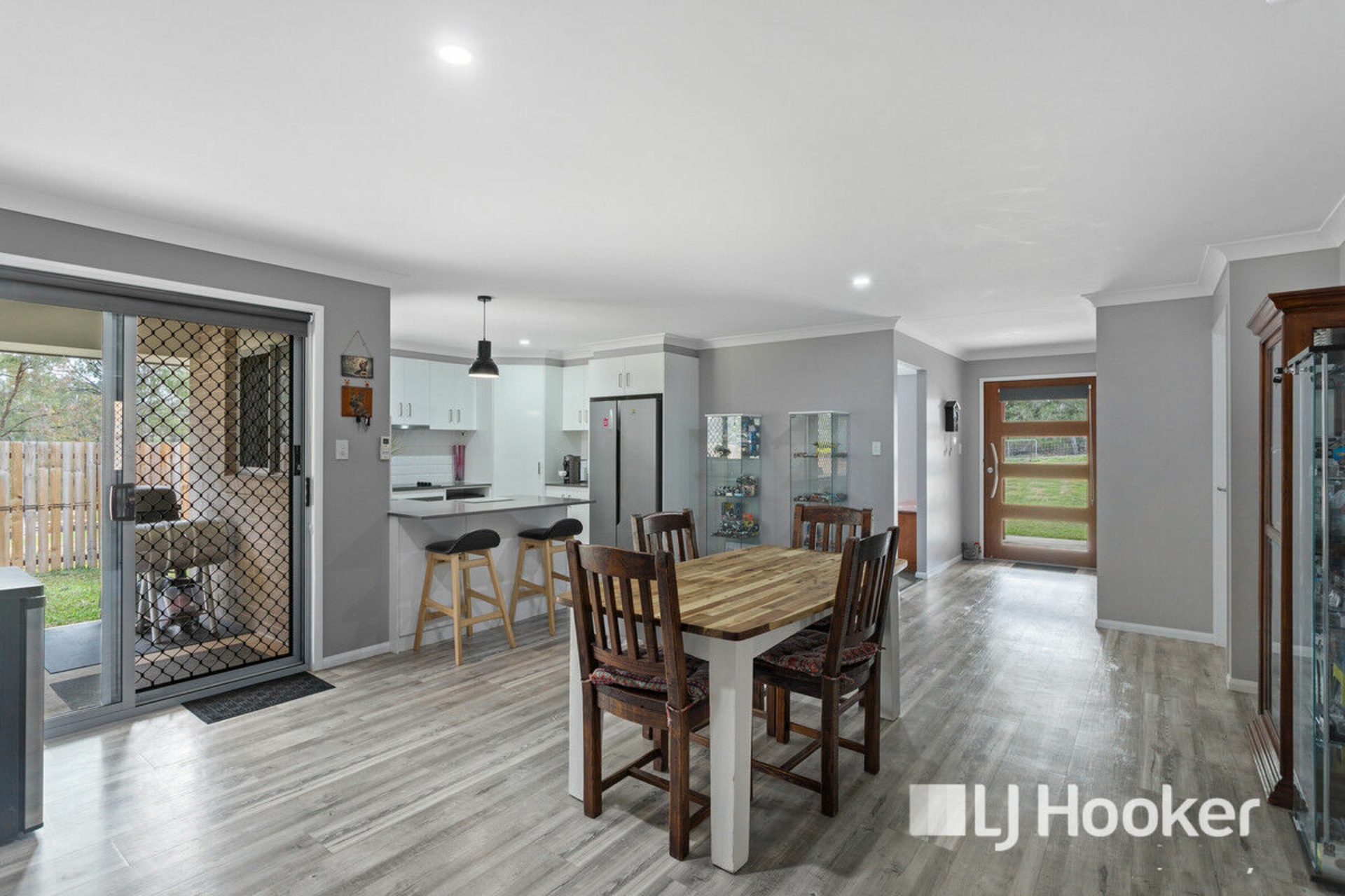 24A Laurette Drive — photo 5 of 25