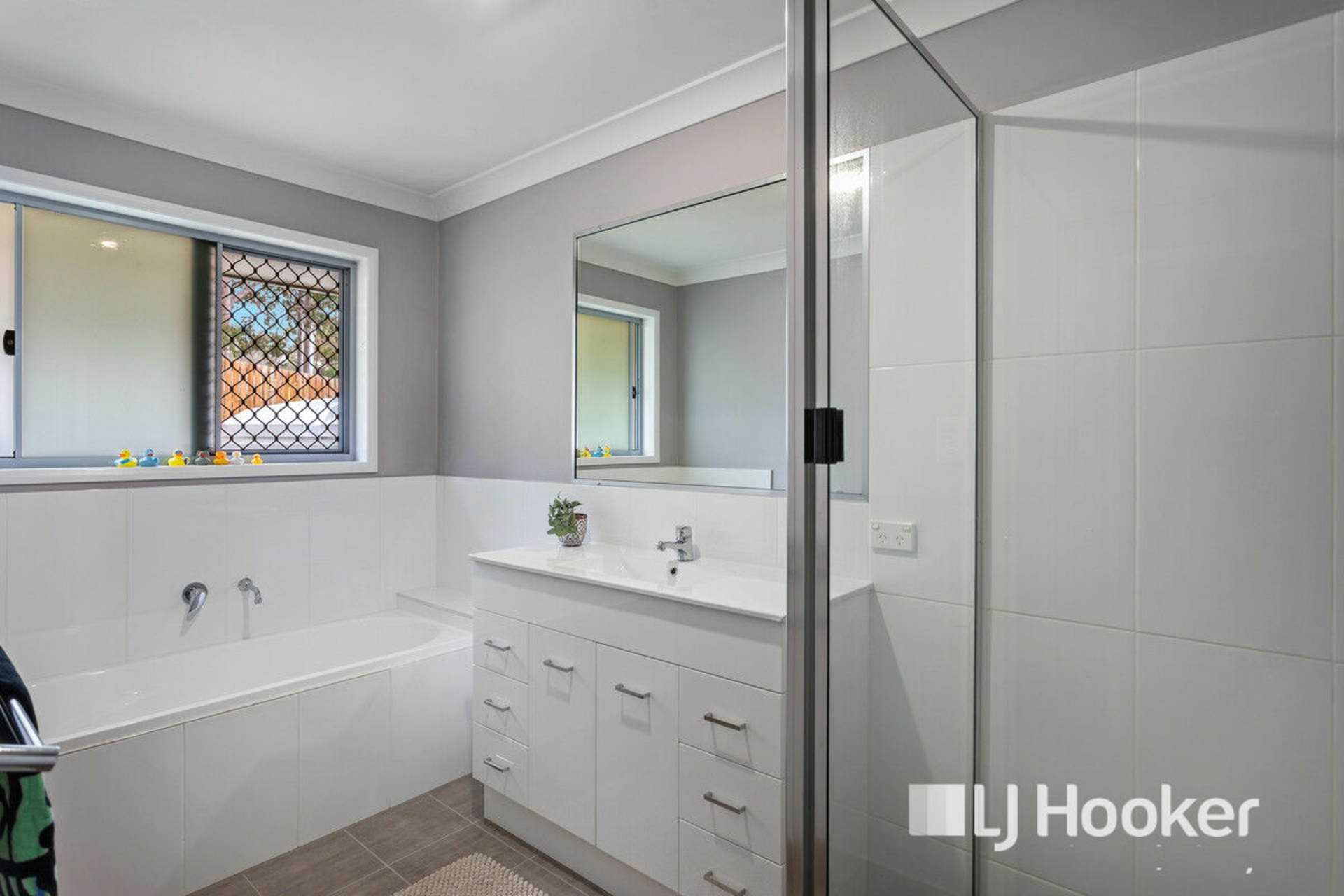 24A Laurette Drive — photo 11 of 25