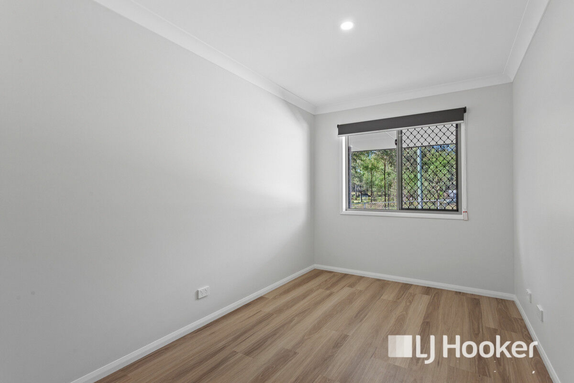 19B Laurette Drive — photo 4 of 17