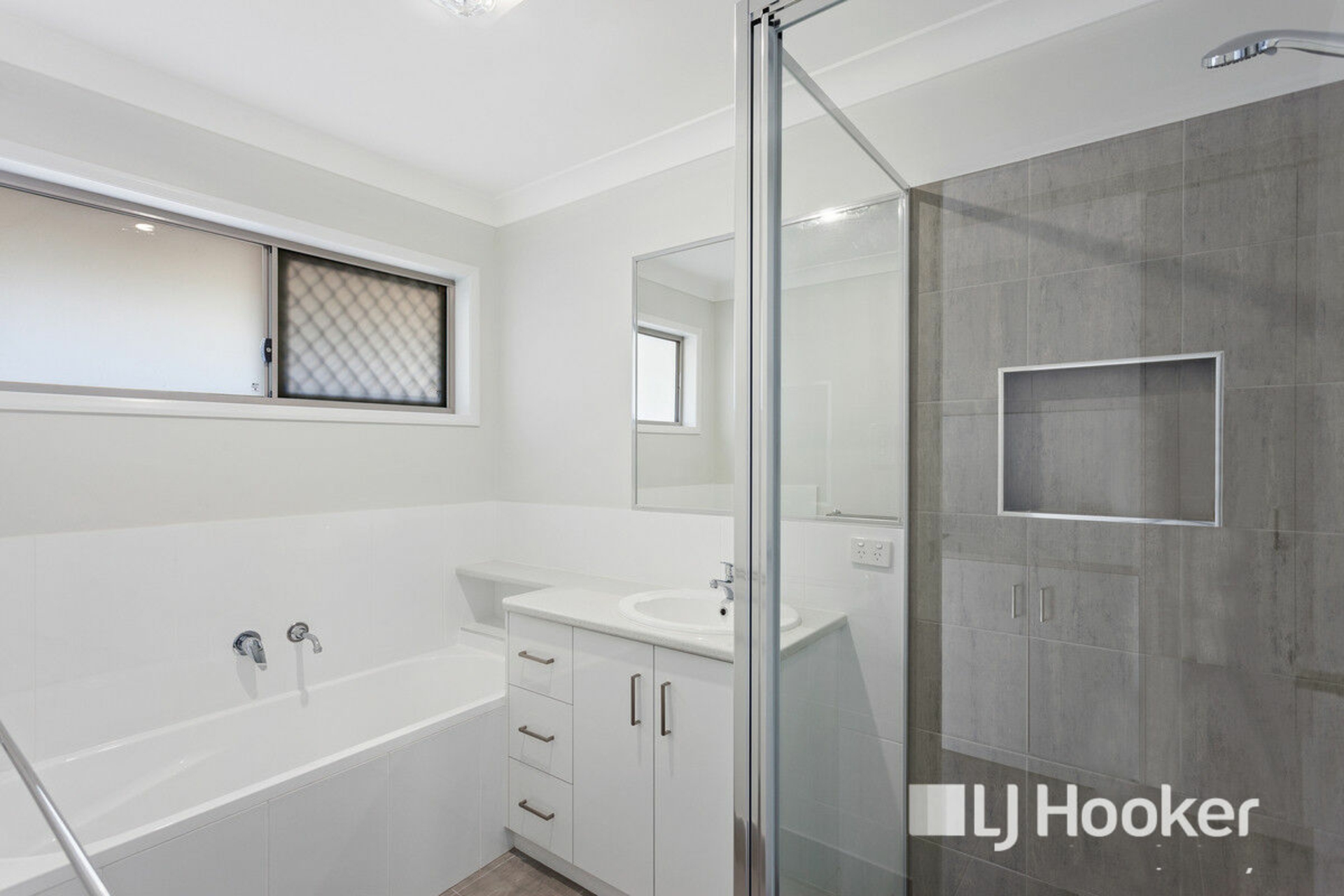 19B Laurette Drive — photo 10 of 17