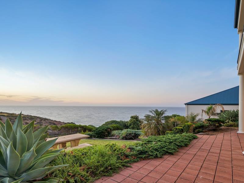 6 Albatross Walk, HALLETT COVE