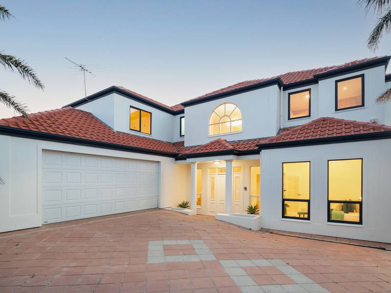 6 Albatross Walk, HALLETT COVE