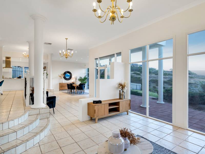 6 Albatross Walk, HALLETT COVE