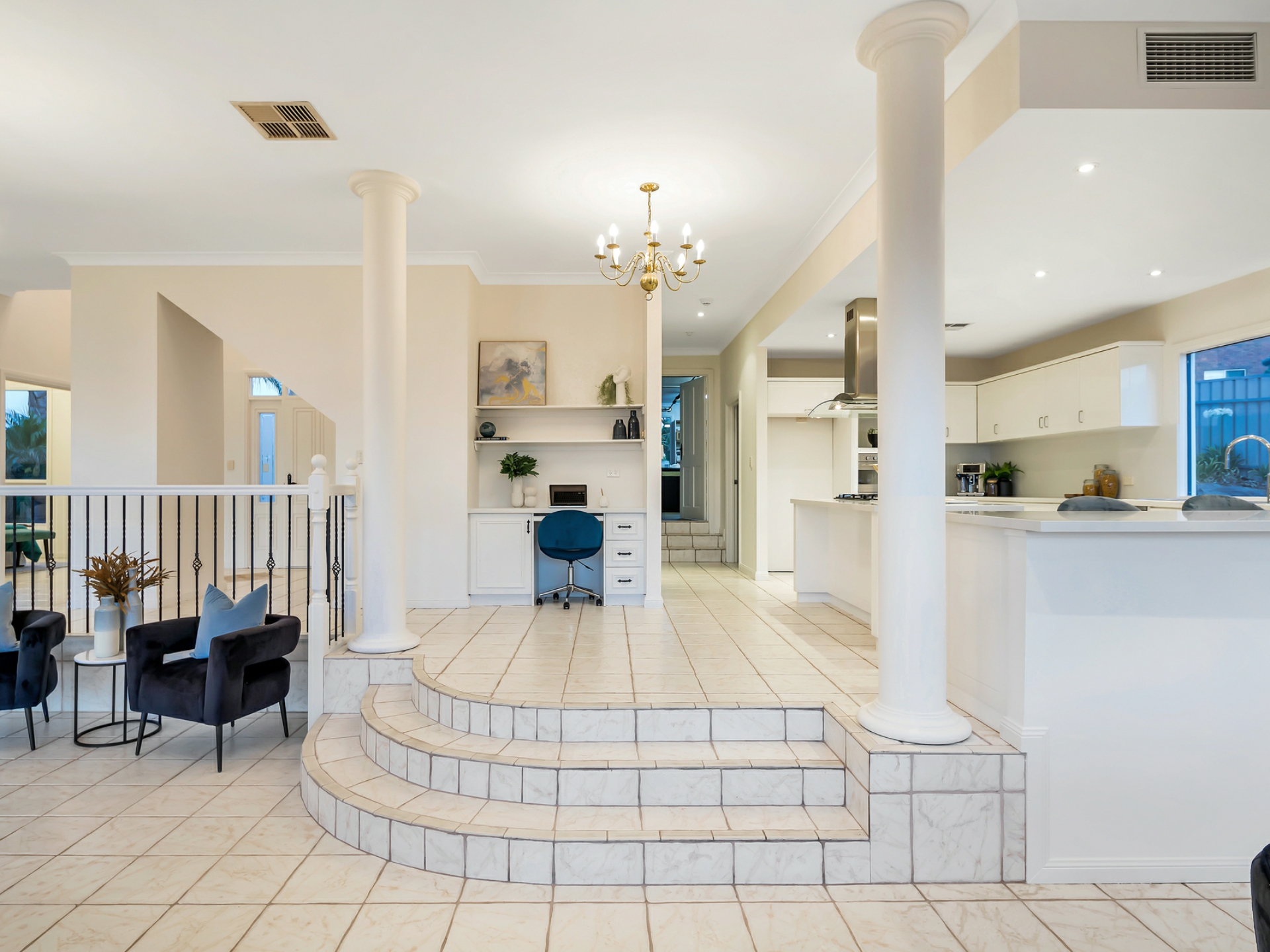 6 Albatross Walk, HALLETT COVE