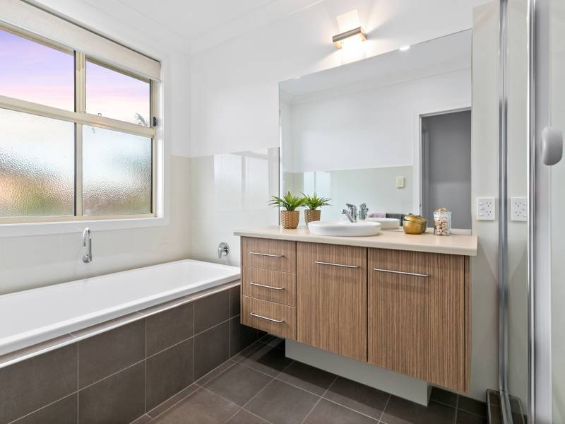 60 Meadowbank Terrace, NORTHGATE