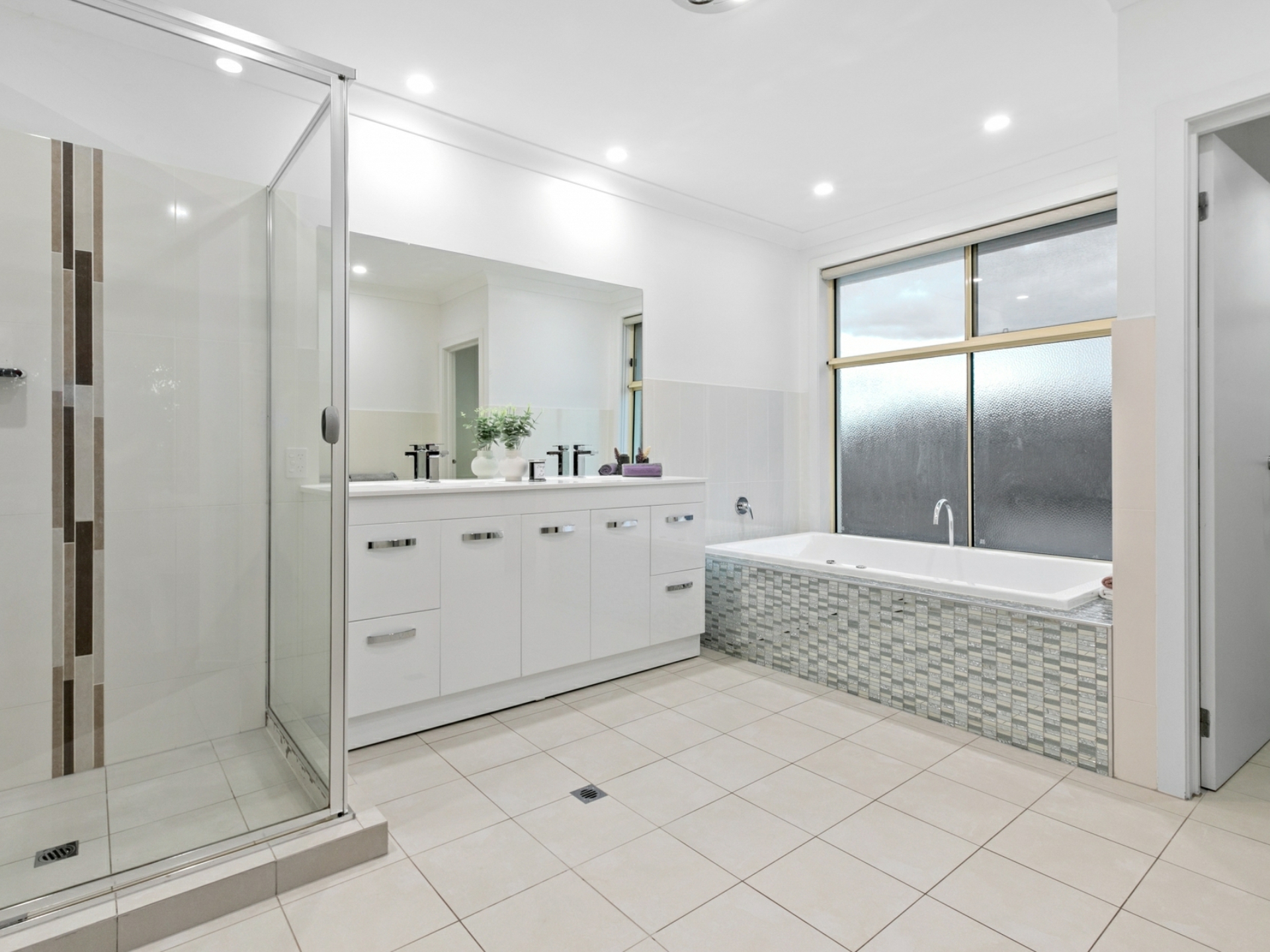 60 Meadowbank Terrace, NORTHGATE